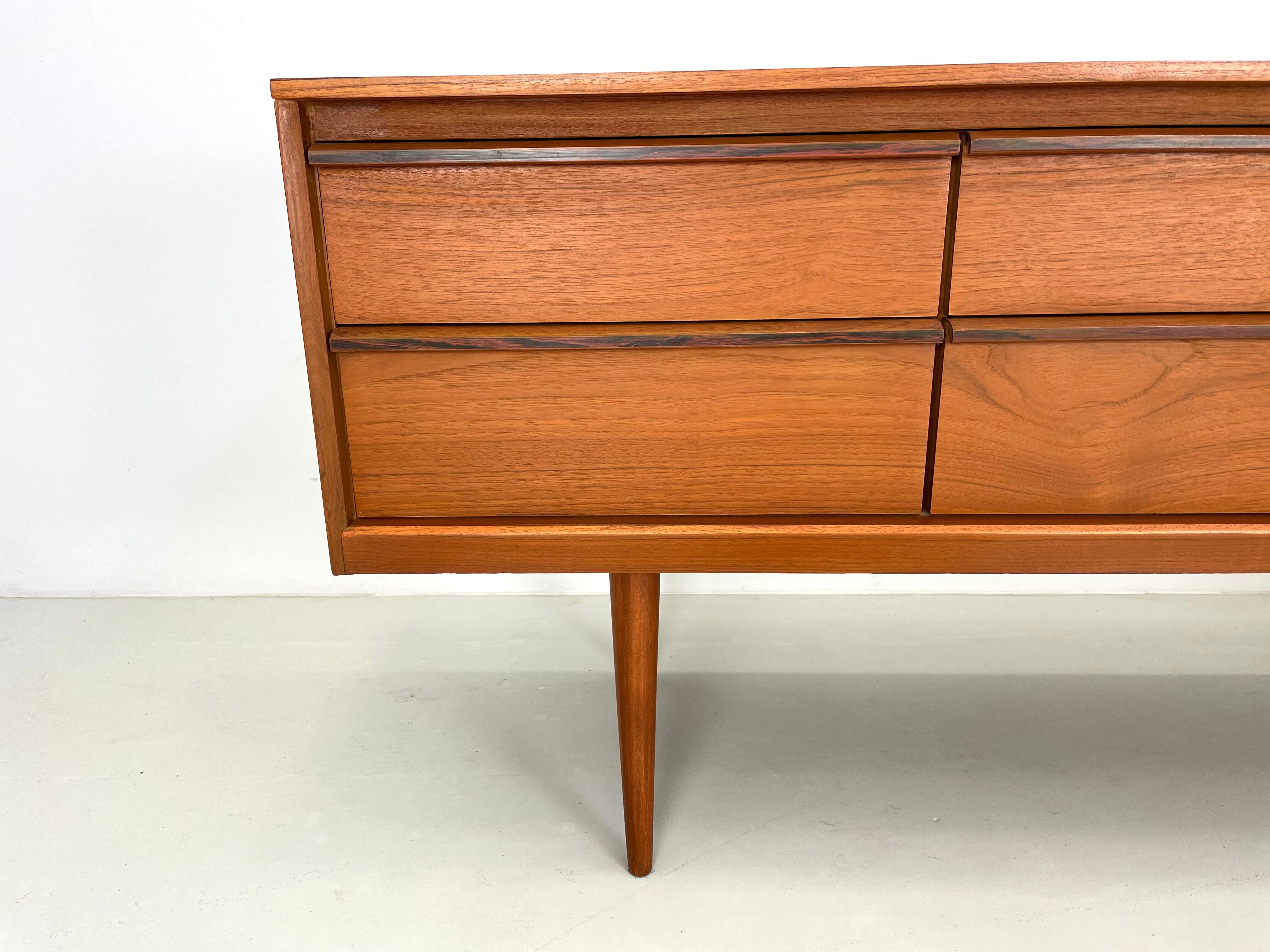 Vintage Austinsuite sideboard 1960's