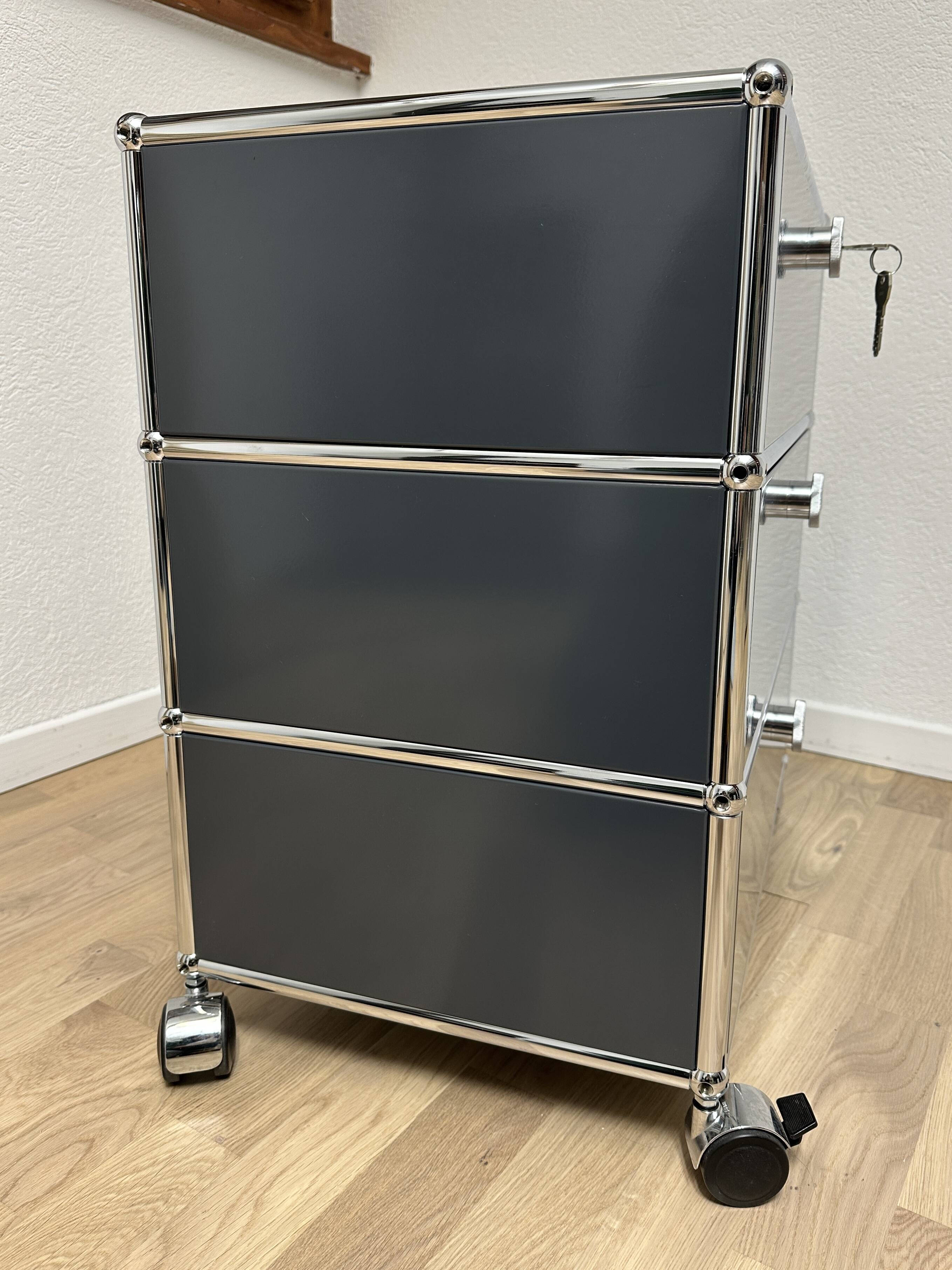 USM Haller rolling cabinet in Anthracite Grey
