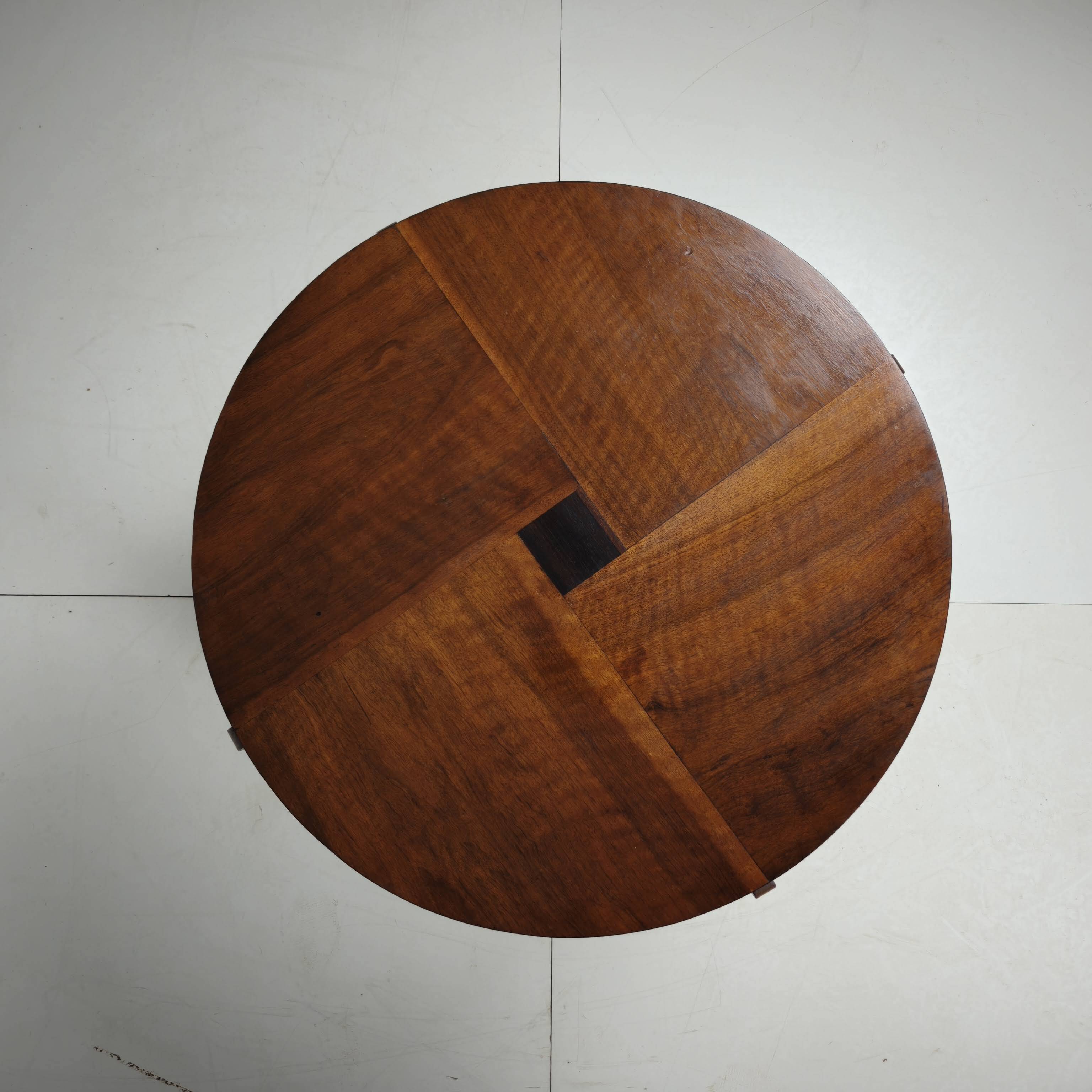 Table d'appoint en chêne de l'École d'Amsterdam avec motif carré, Pays-Bas, vers 1925