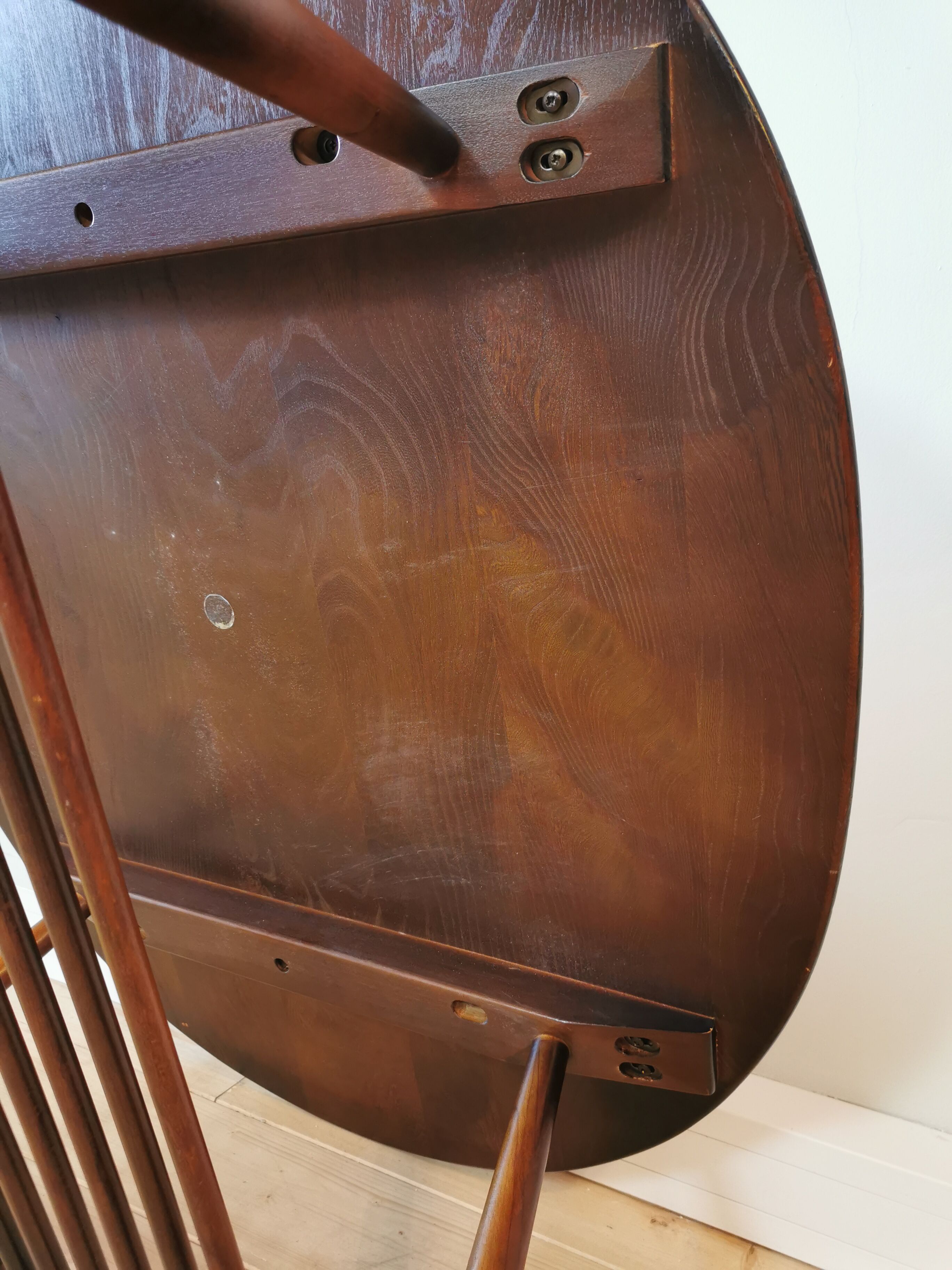 Table basse en frêne par Lucian Ercolani dans les années 60