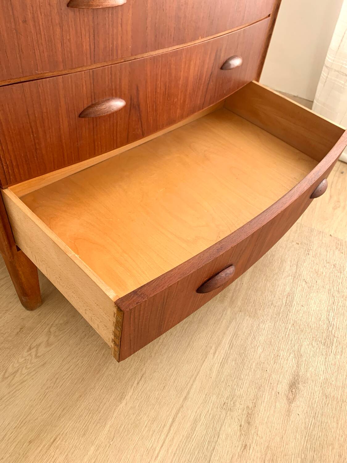 Danish 8-drawer chest of drawers in teak