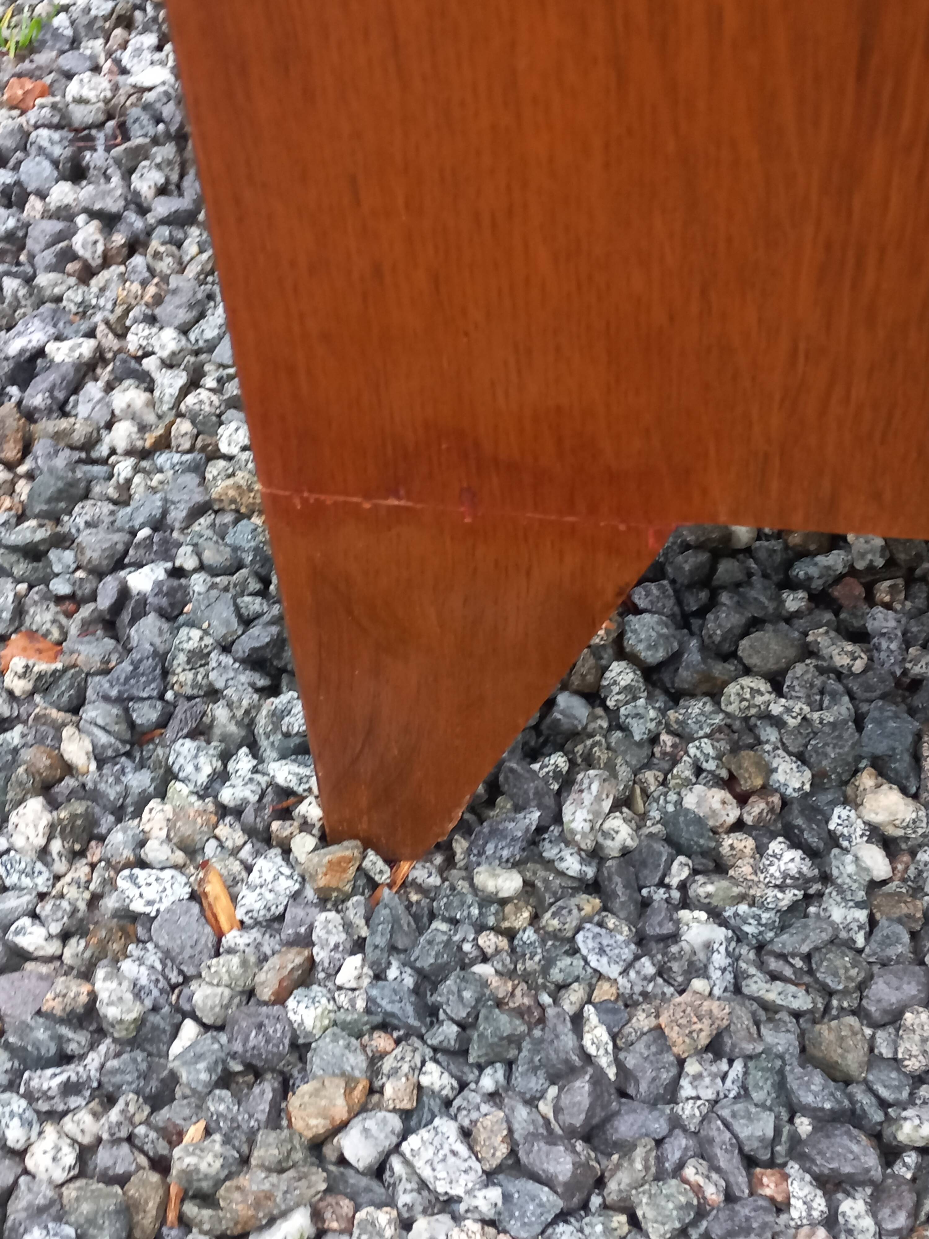 Enfilade vintage en chêne doré portes coulissantes pieds compas 1950