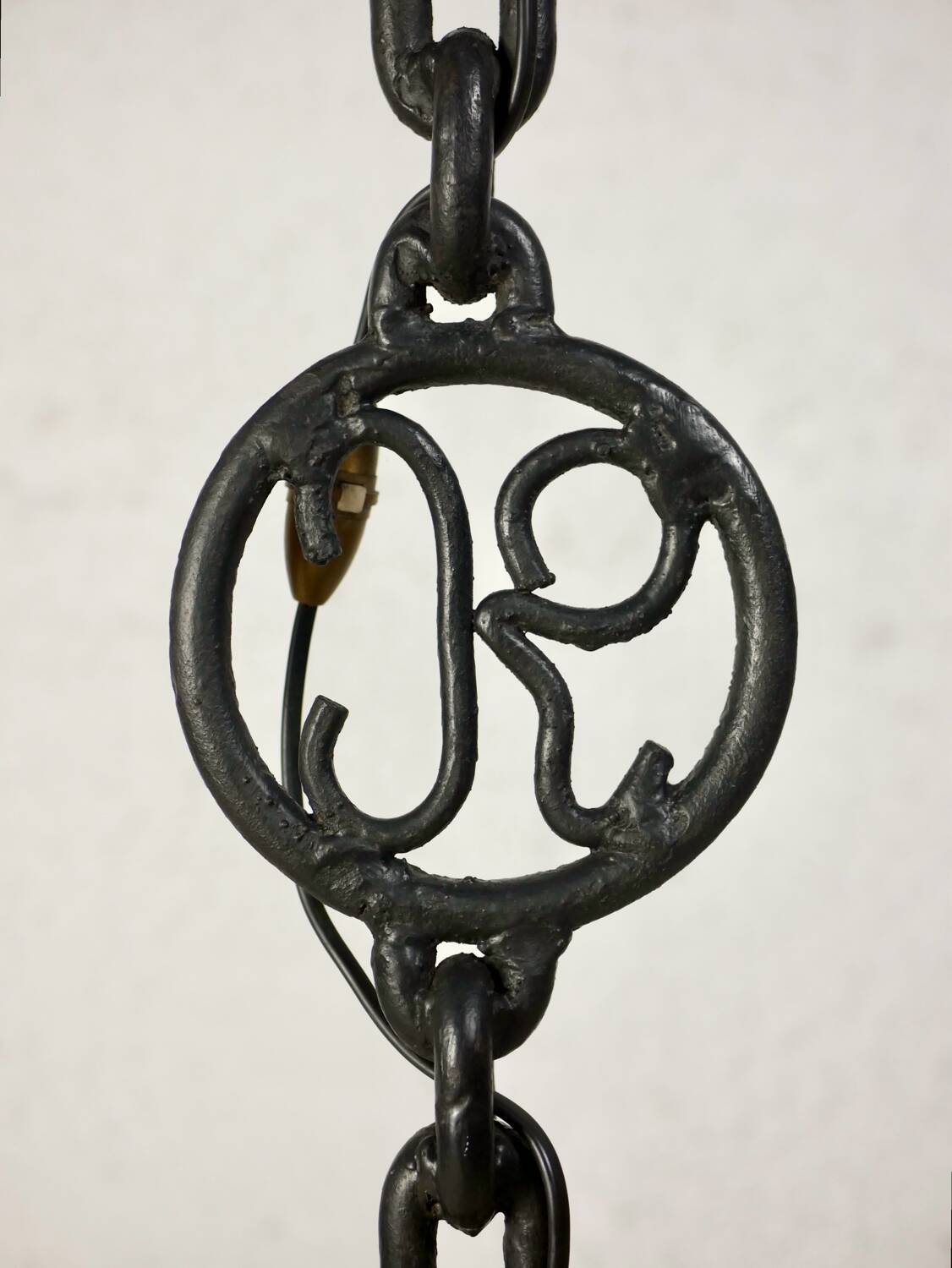 Large brutalist chain floor lamp