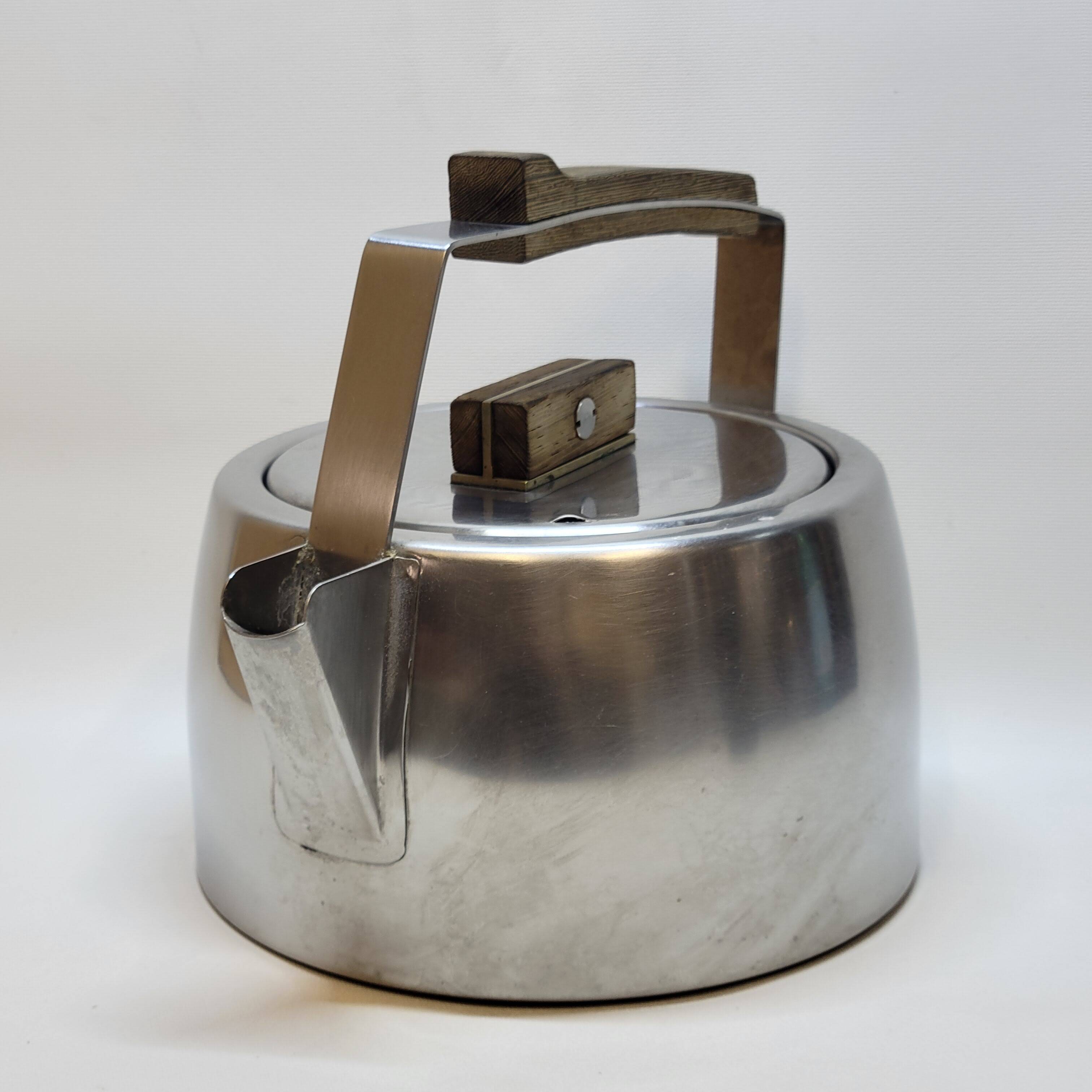 Kettle In Stainless Steel And Wenge Wood