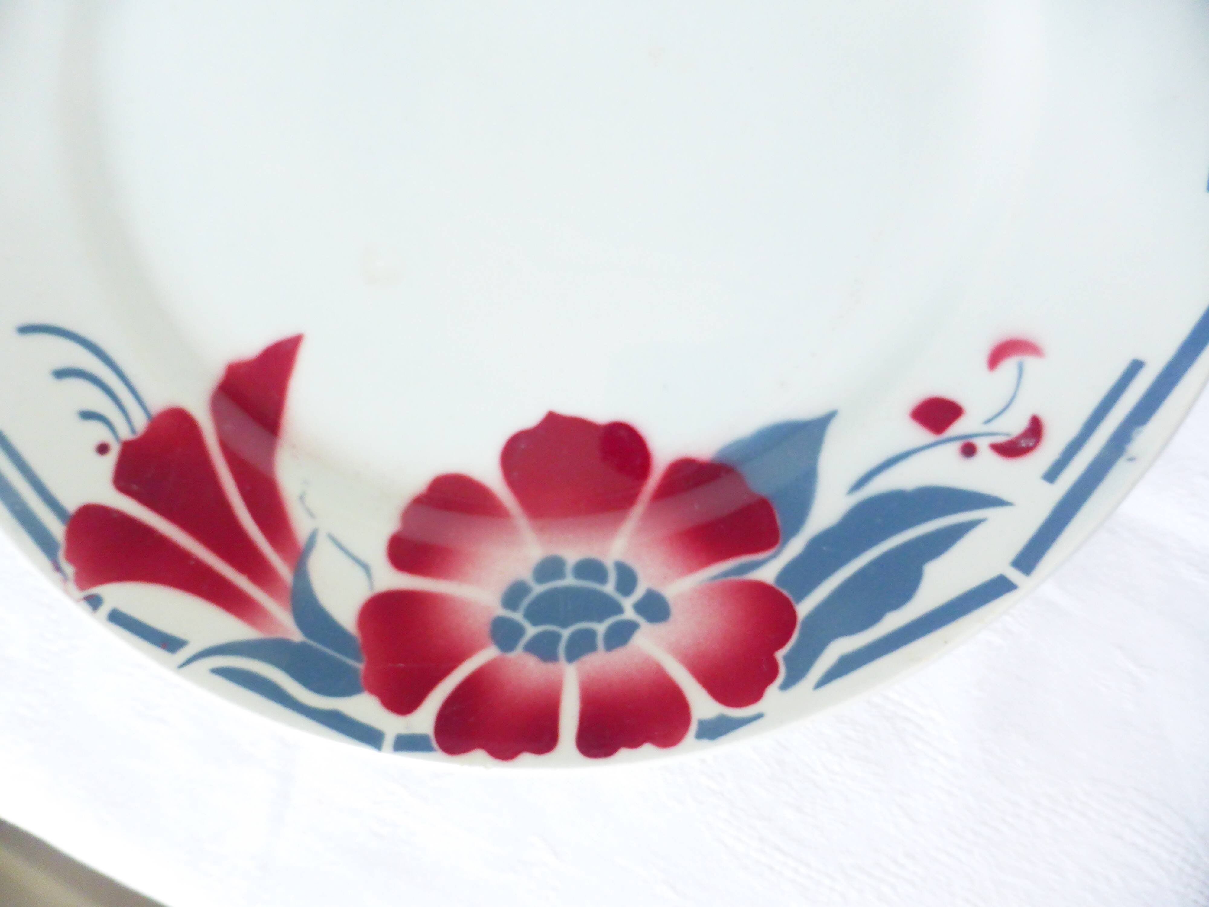 1 vintage round plate from the Céranord factory, model Gavarnie 210879.