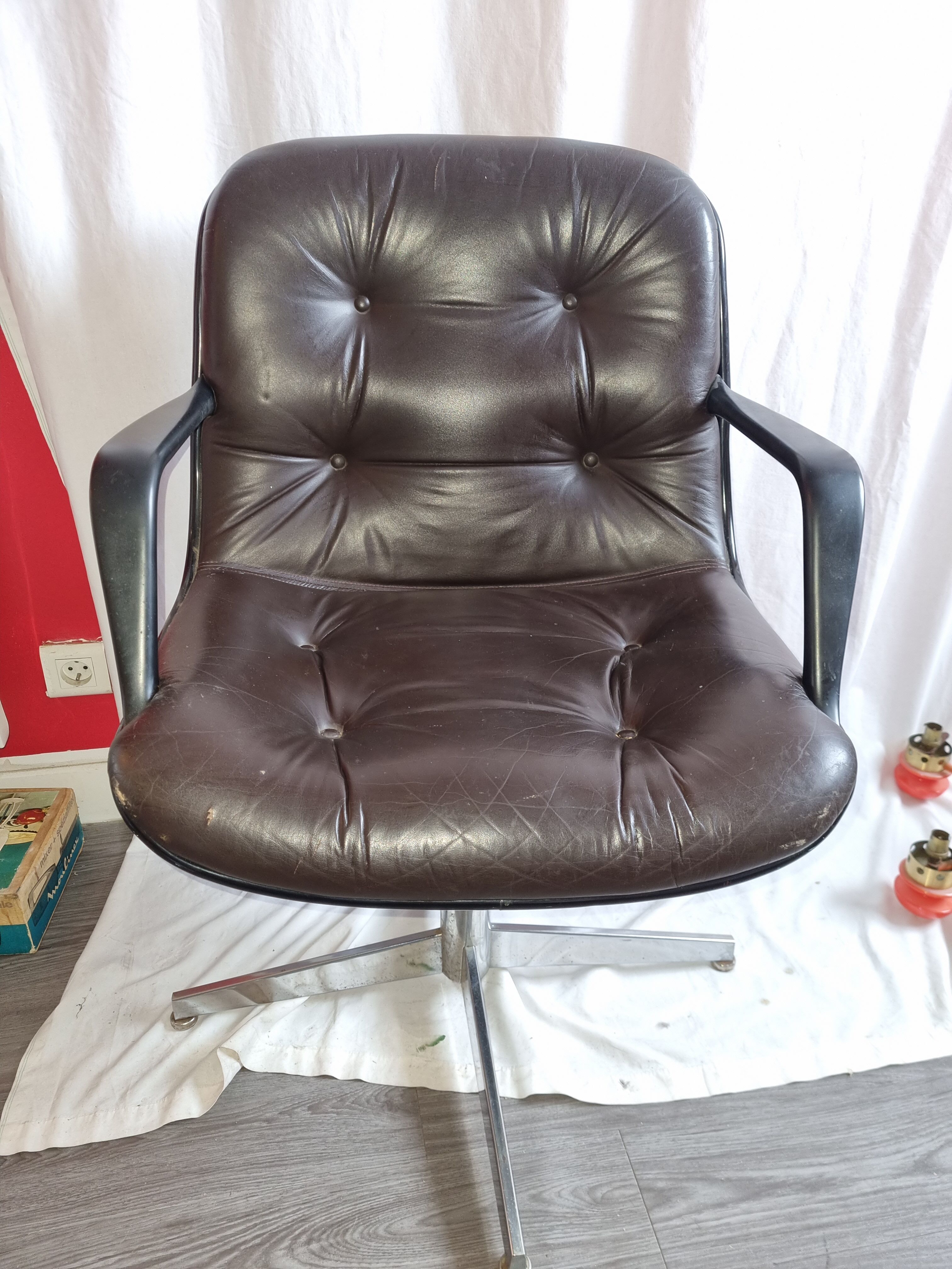 Vintage leather armchair from 1970