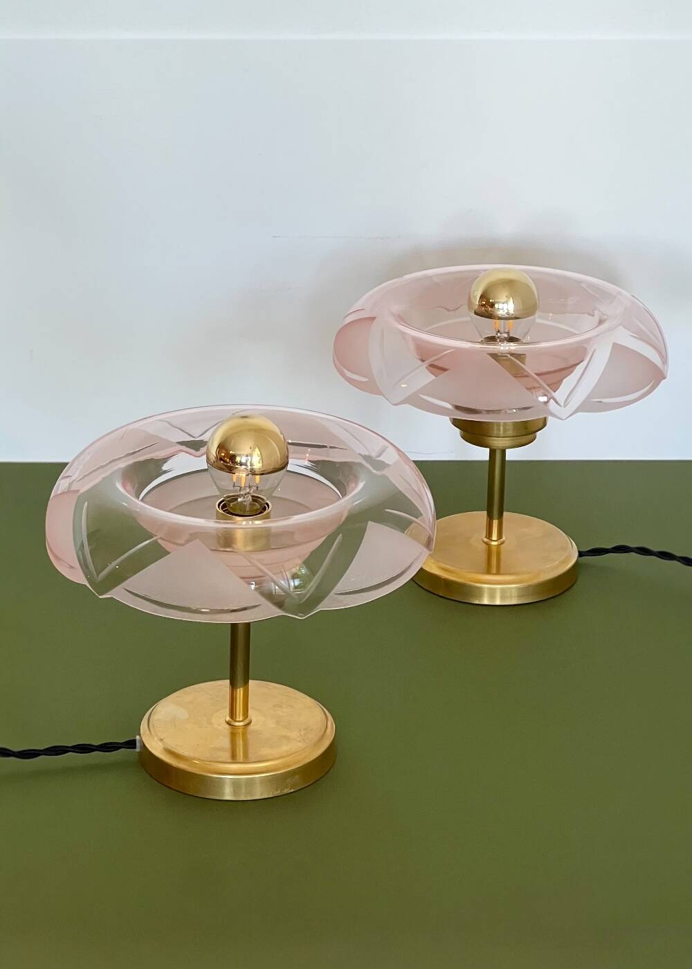 Pair of Art Deco bedside lamps in brass and etched glass