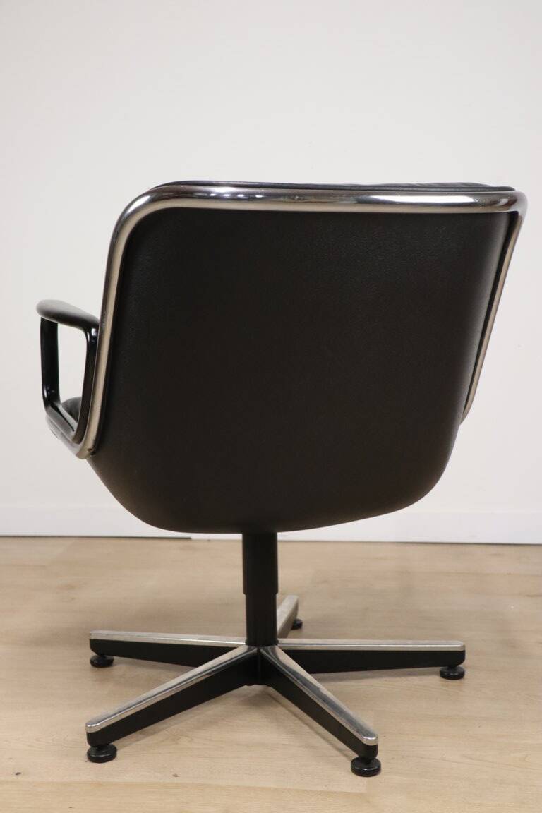 Charles Pollock leather office chair, Knoll edition, 1970