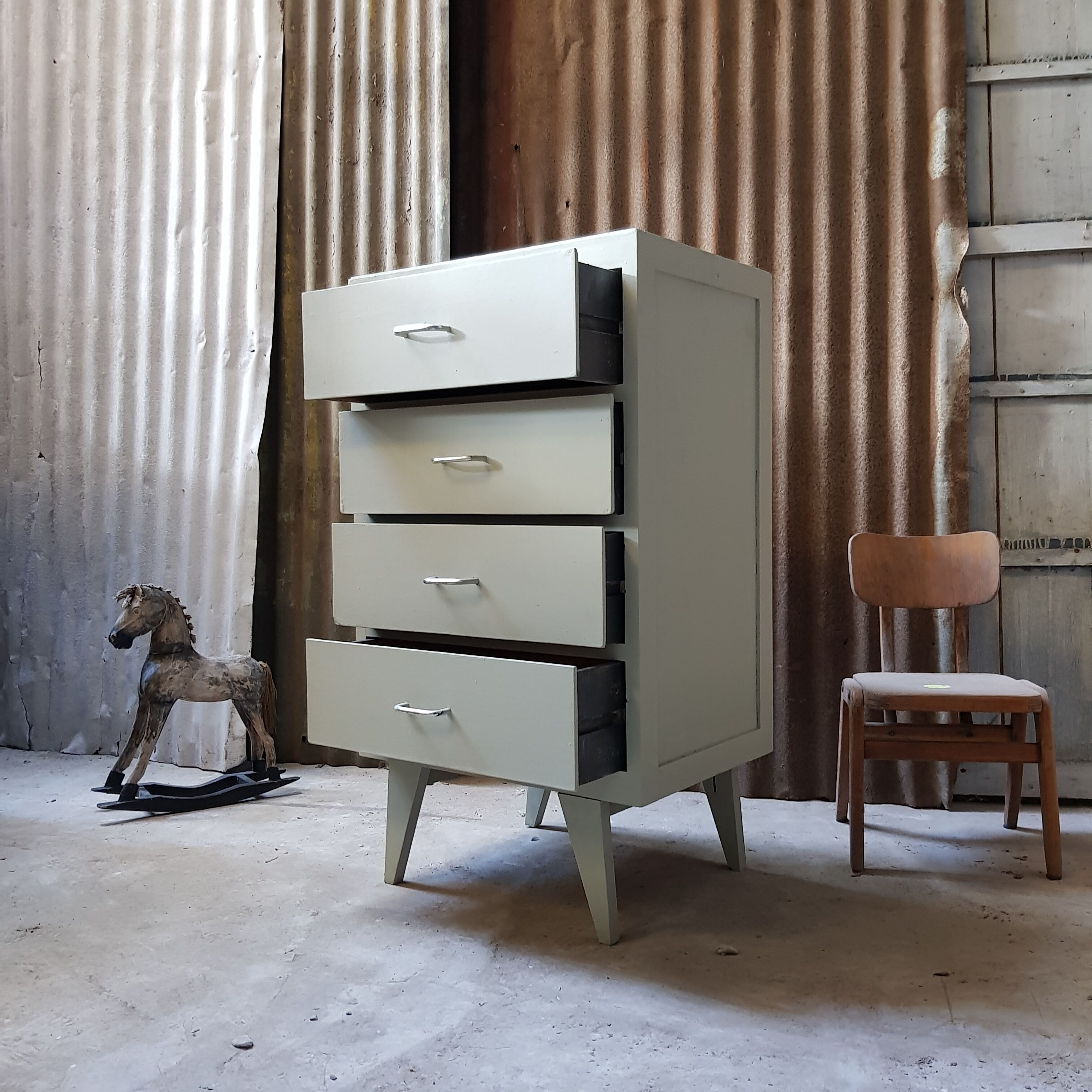 Vintage compass feet