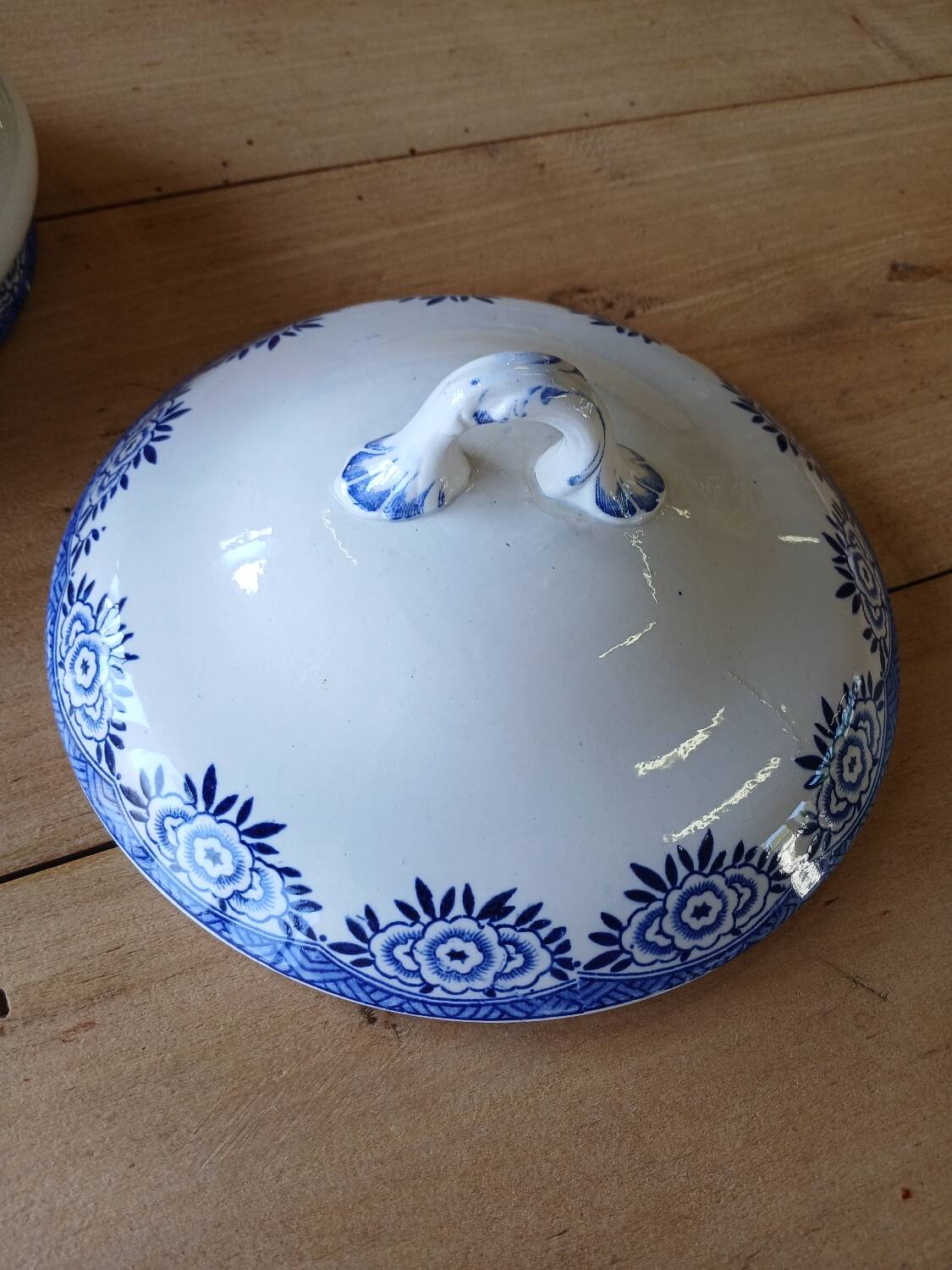 Antique soup tureen from Digoin and Sarreguemines