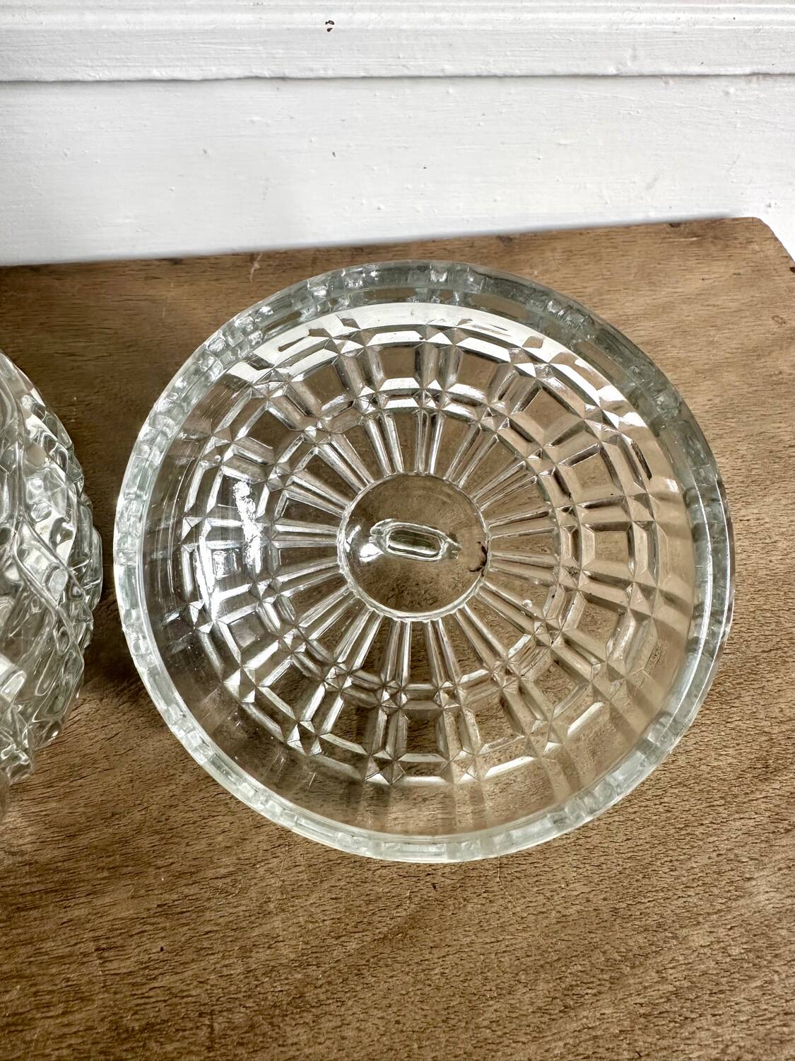 Former Portieux crystal sugar bowl