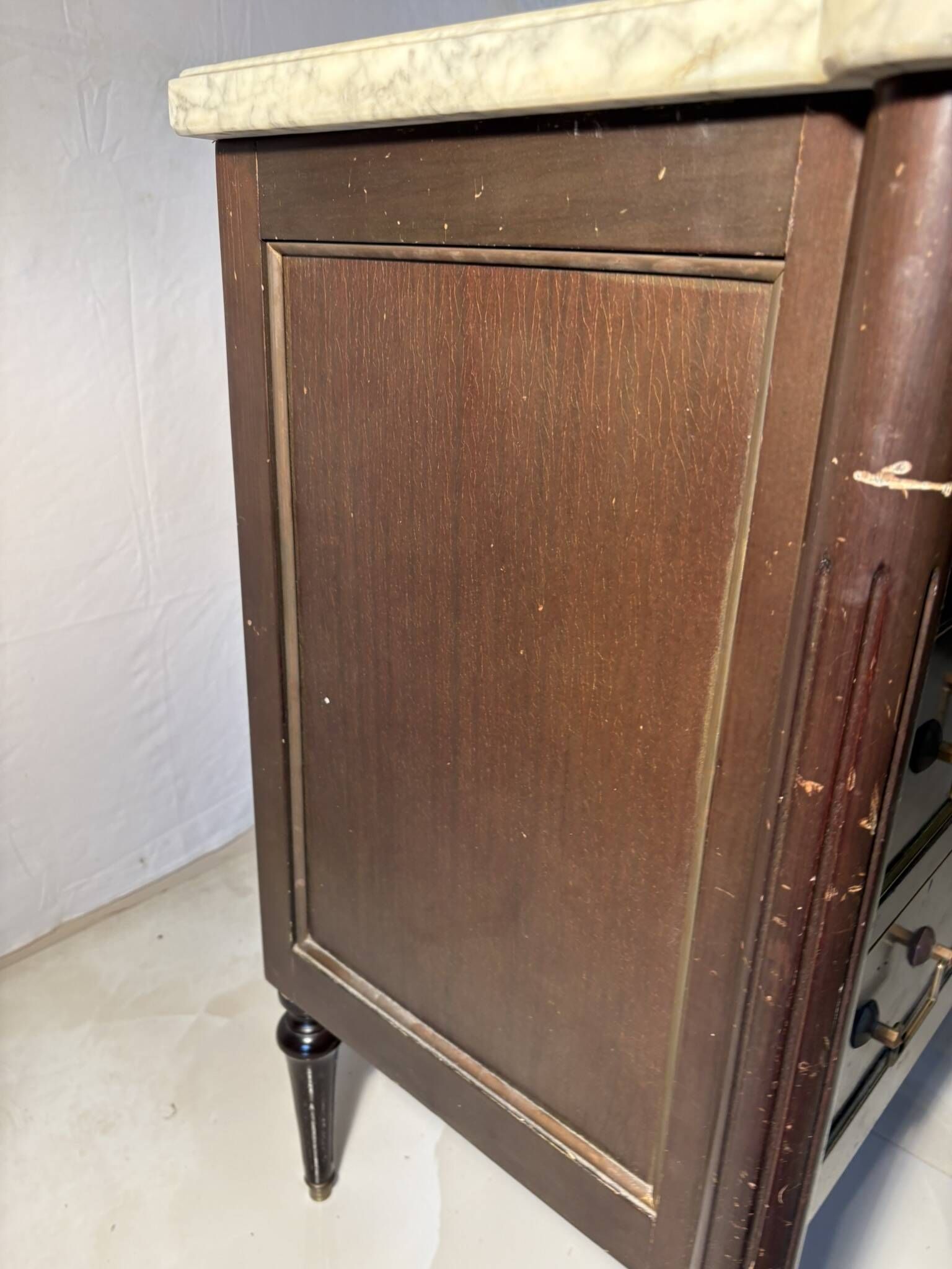 Commode with 3 drawers in Louis XVI style, marble and gilded bronze.