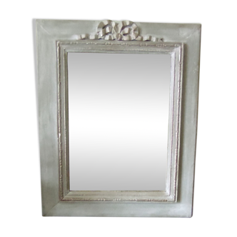 Old mirror decoration knot