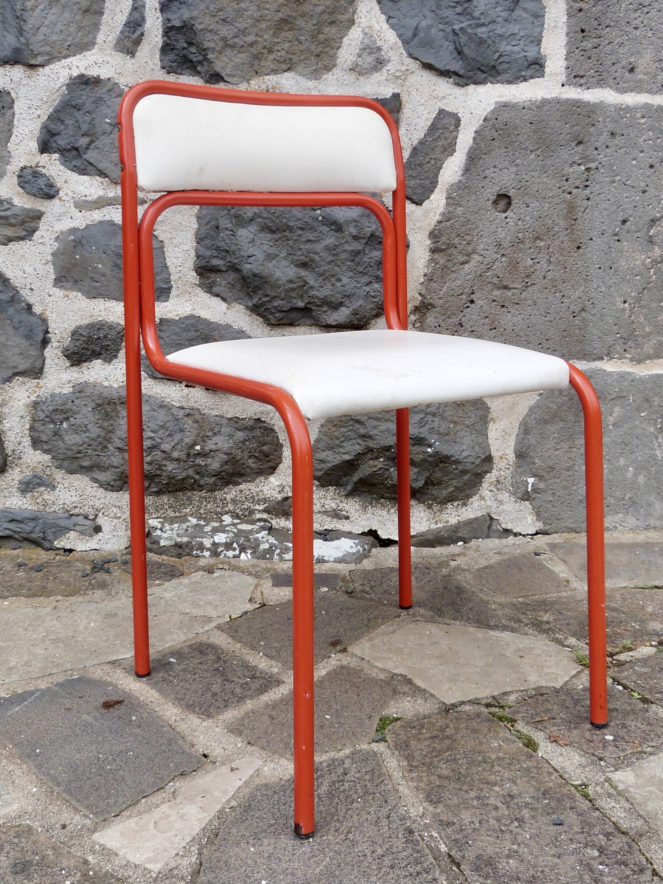 Tubular red metal chair, 70s