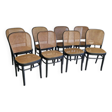 Lot de 8 chaises n°811 d’après Hoffmann, années 1990
