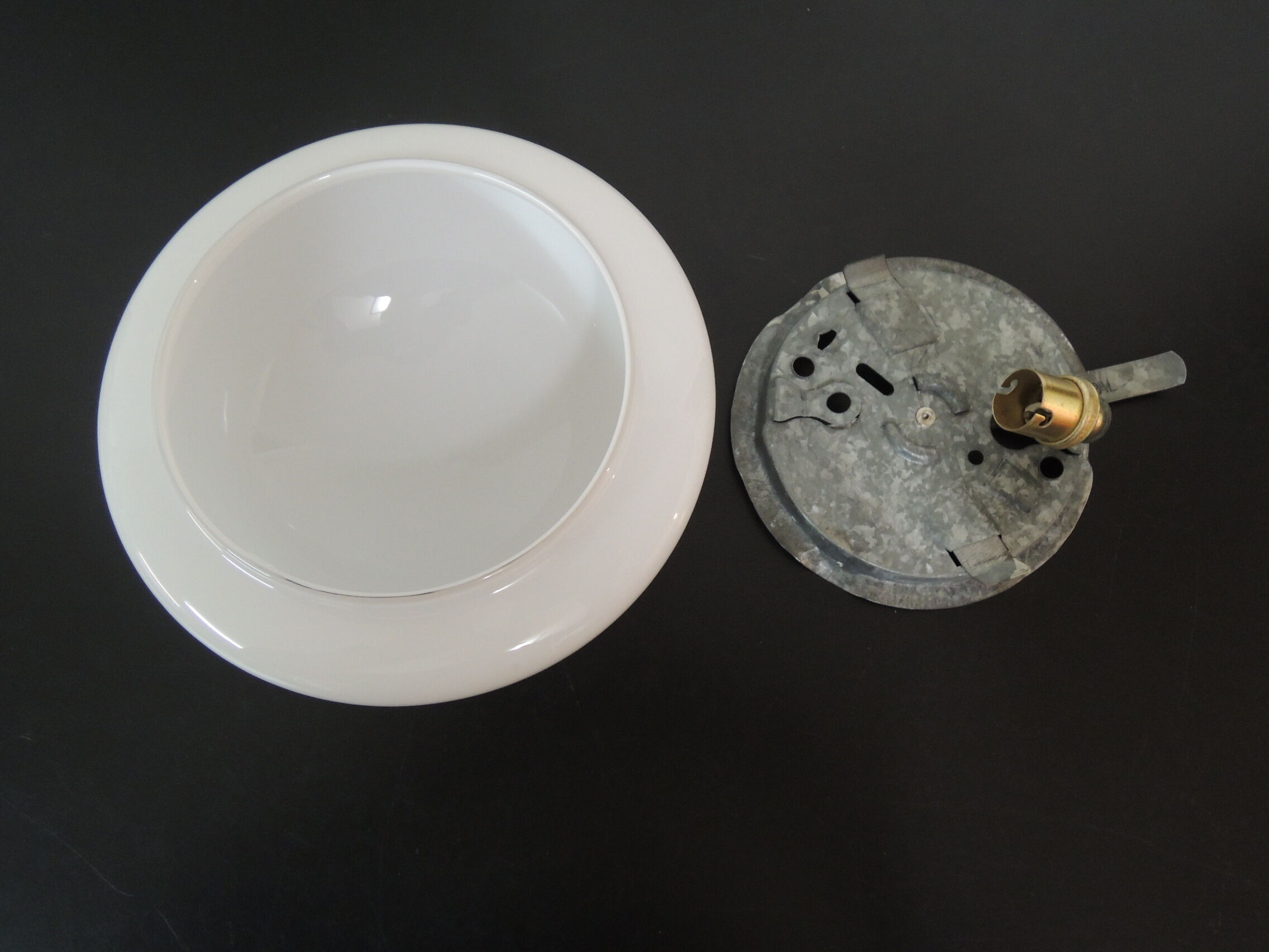 Opaline ceiling light