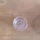 Vase en verre rose vintage