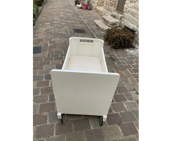 Lit De Bebe Vintage Des Annees 40 Selency Lit De Bebe Vintage Des Annees 40 Selency