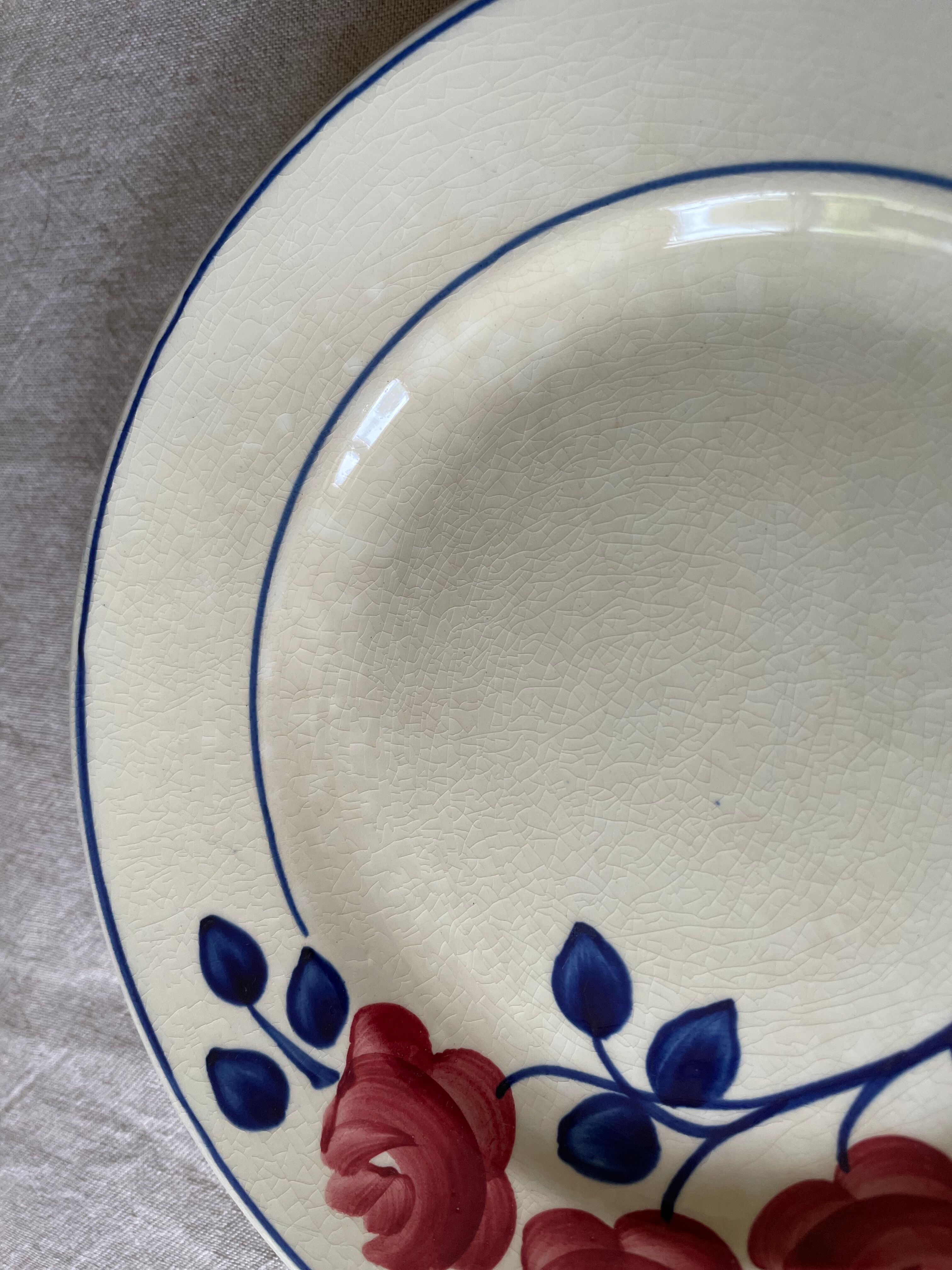 Dessert plates decorated with HBCM roses