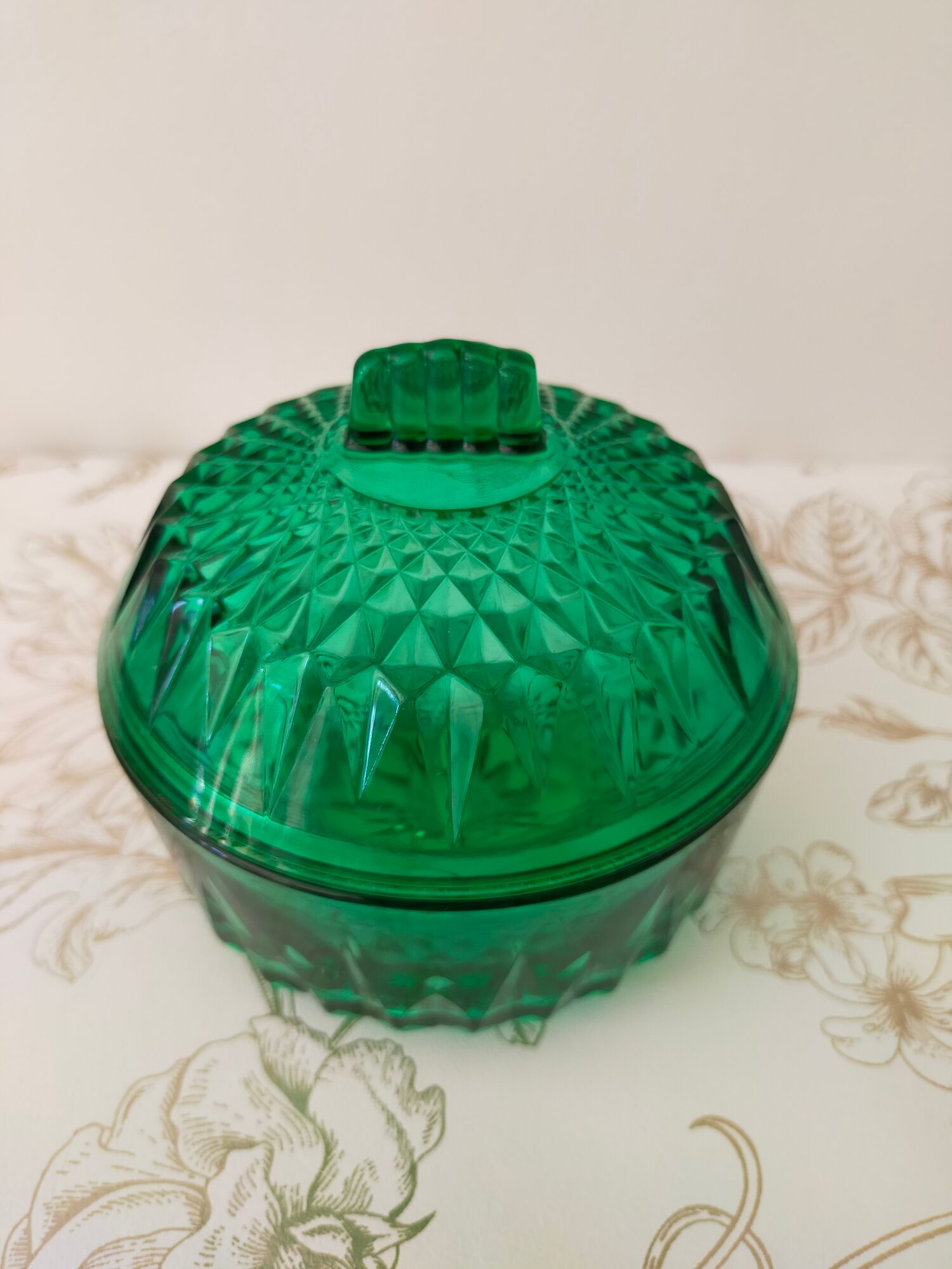 Vintage art deco glass sugar bowl, emerald green color from the 60s