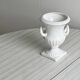 Cache-pot Médicis ancien en porcelaine blanche