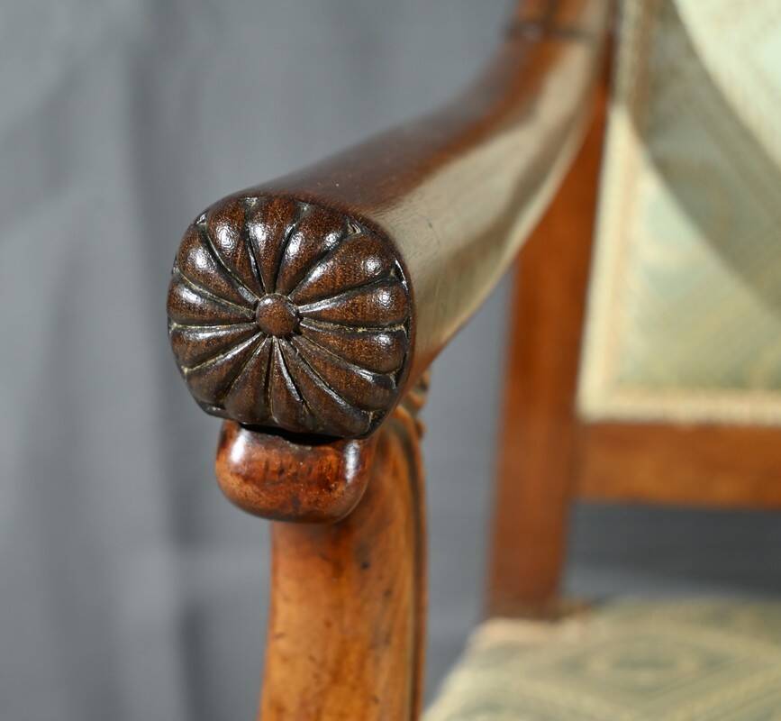 Paire de Fauteuils à Crosses en Acajou, époque Restauration – Début XIXe