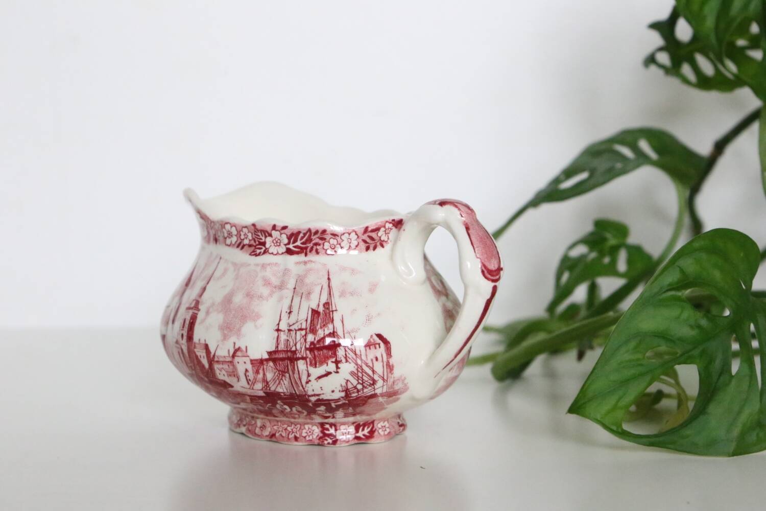Palissy Gravy Boat, Thames River Scene