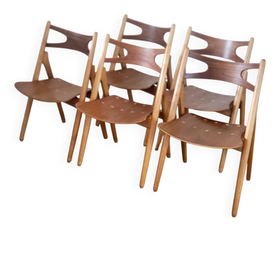 Ensemble de cinq chaises CH29 Sawbuck par Hans J. Wegner pour Carl Hansen & Søn