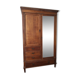 Vintage wardrobe with ice linen and wardrobe