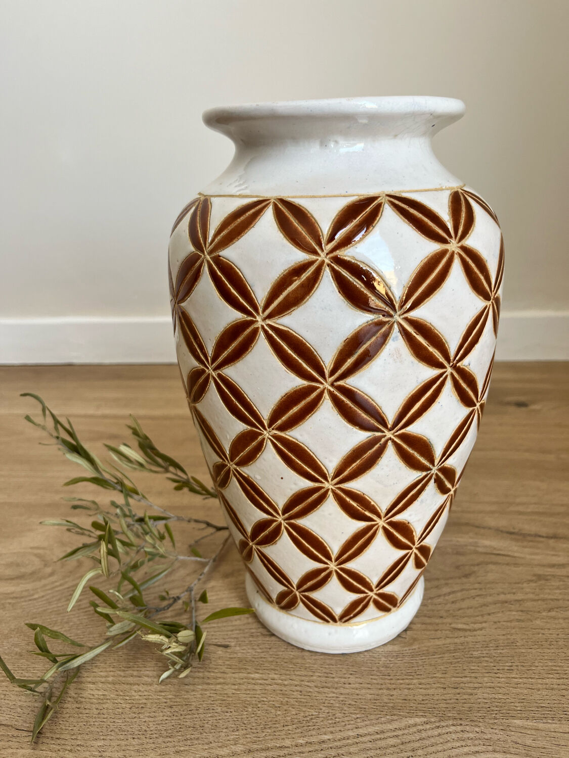 Patterned vase