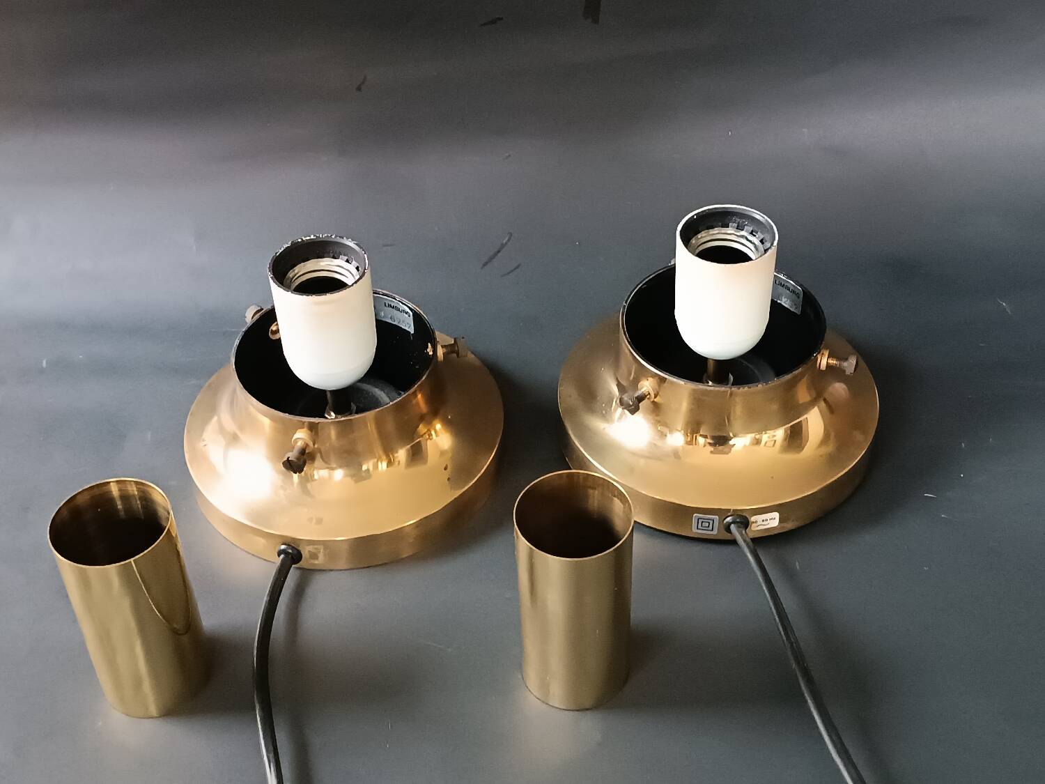 2 lampes de table globes bullés et laiton Limburg 1970