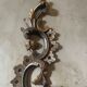 Paire d'appliques en bois sculpté