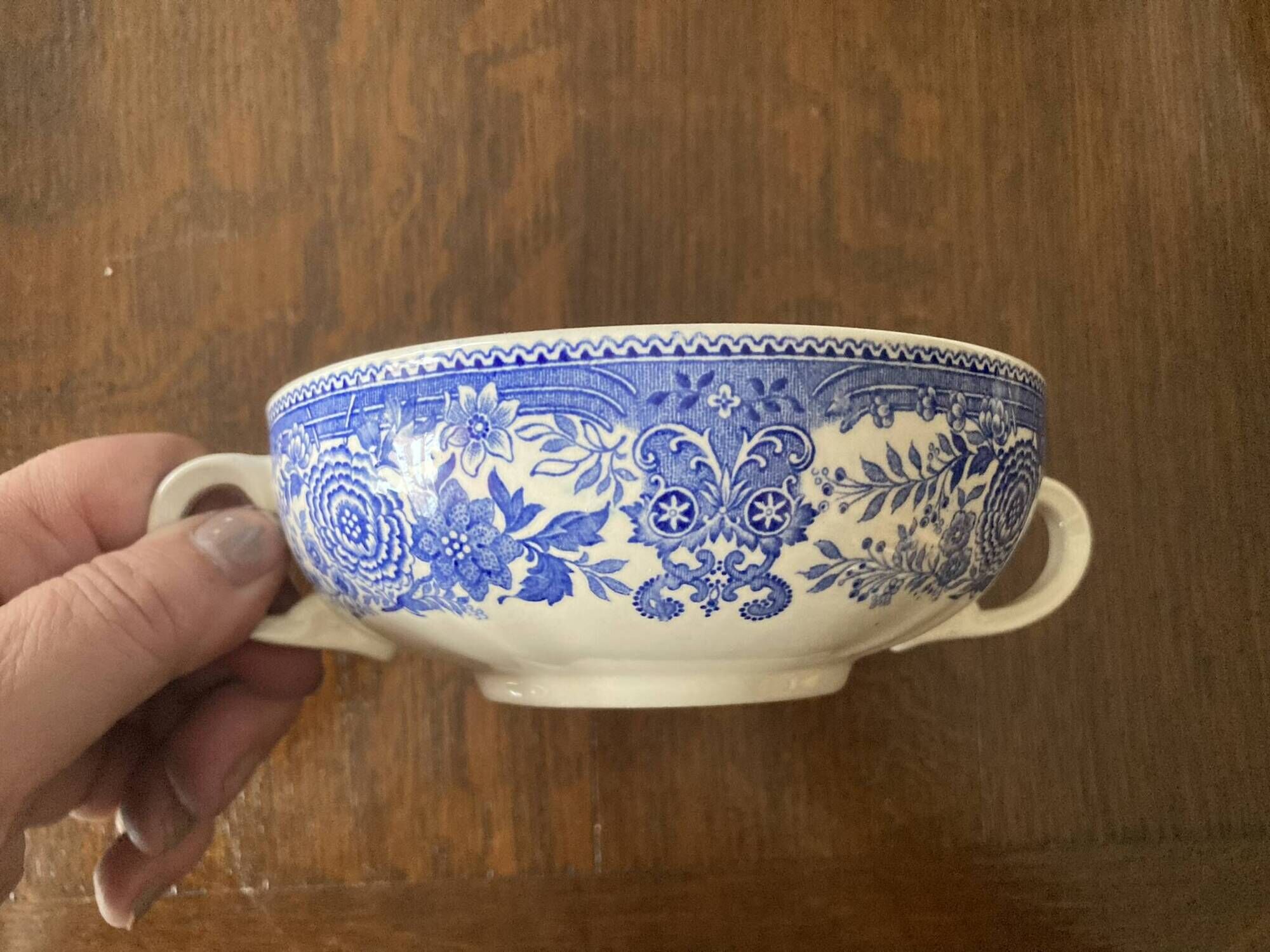 Villeroy & Boch Mettlach "Burgenland" bouillon cup and its two saucers.