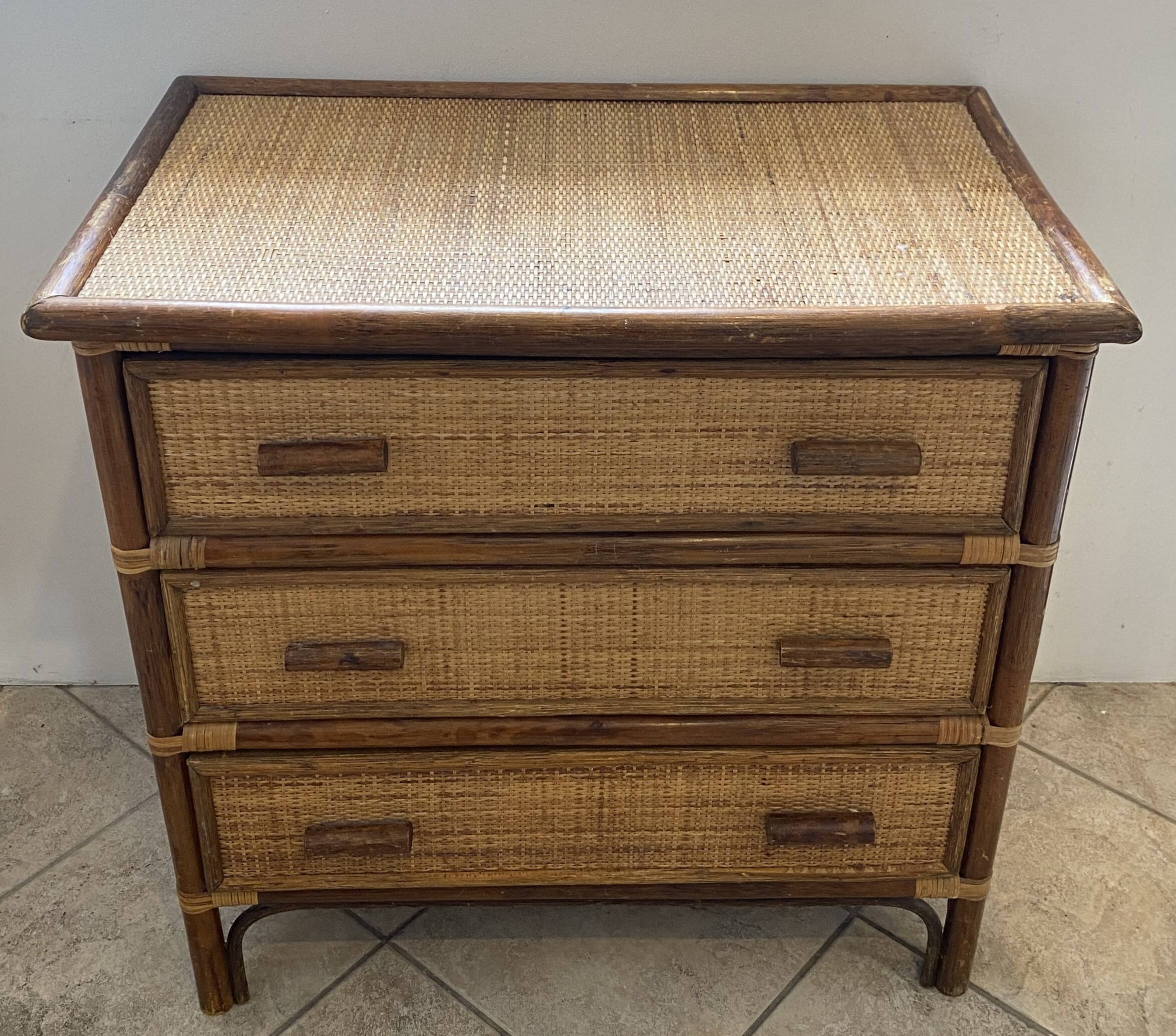 Commode 3 tiroirs en rotin, bambou et cannage, années 70