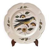 Decorative earthenware plate with bird decoration from the ALMI collection. Handmade.