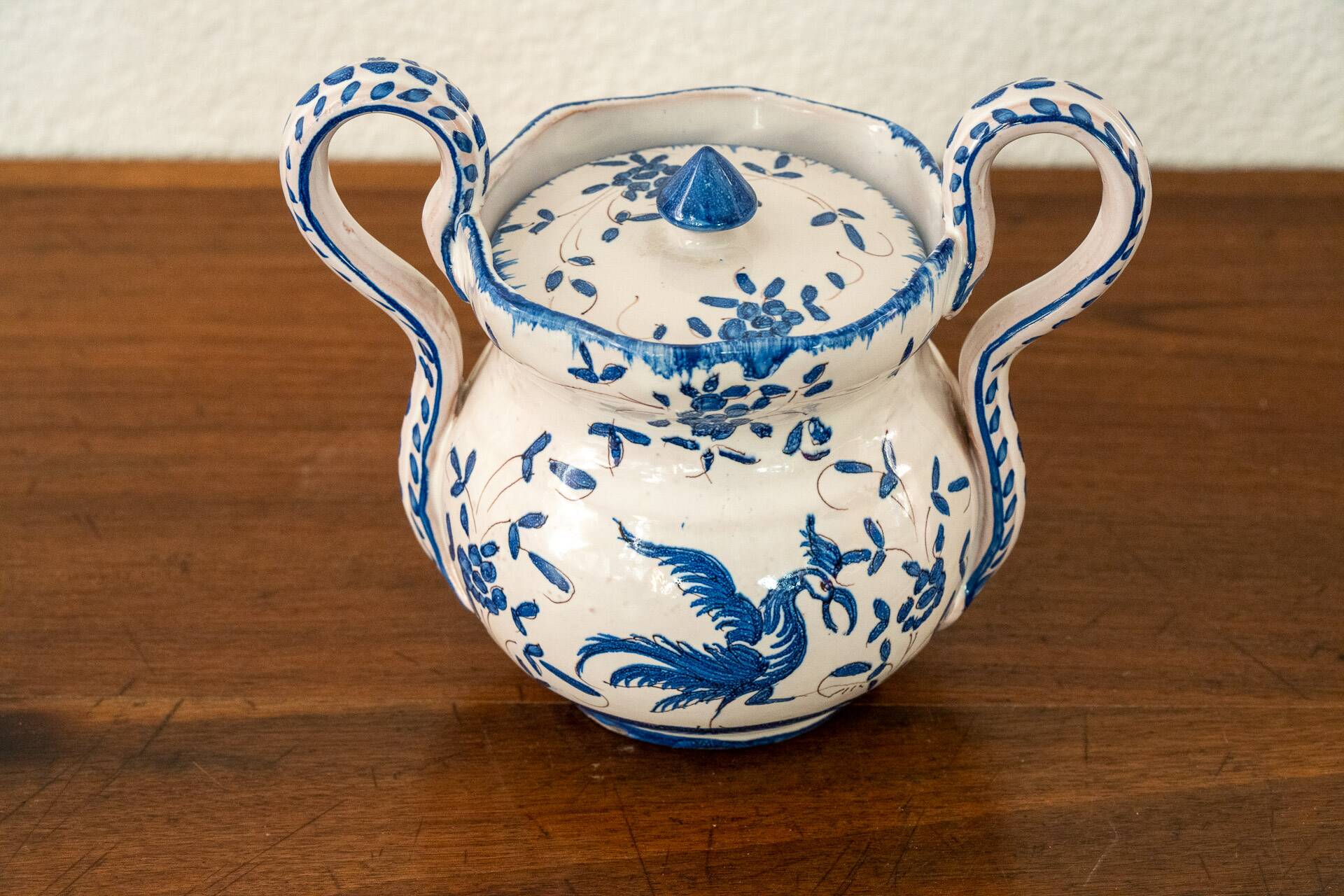 sugar bowl in Martres-Tolosane earthenware with Moustiers decorations