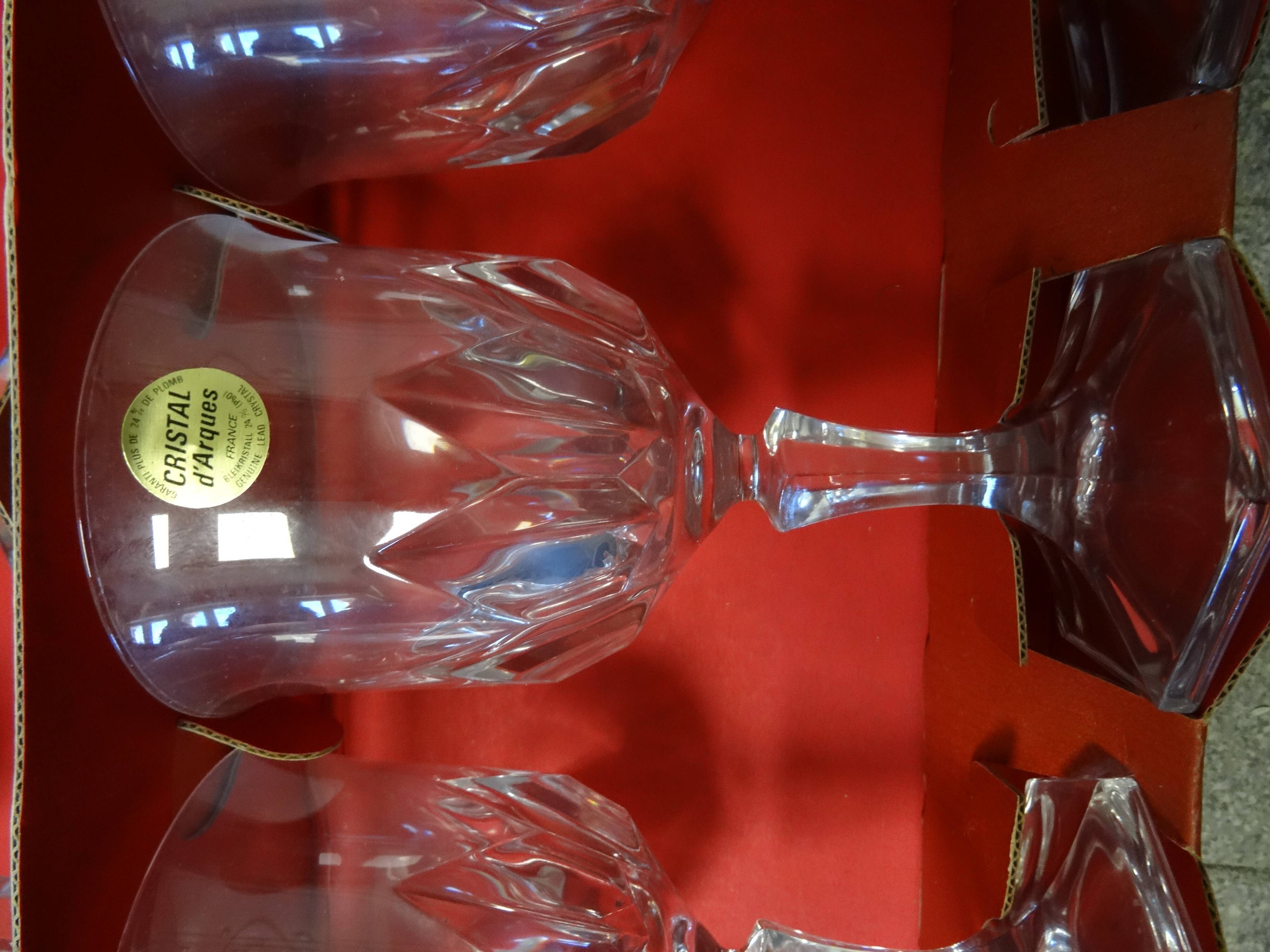 Crystal walking glasses of Arques