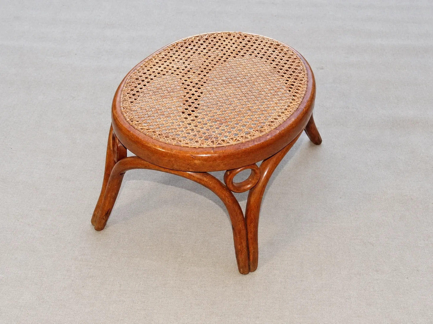 Tabouret de pied THONET, Fußschemel n° 3 vers 1900, état d'origine.