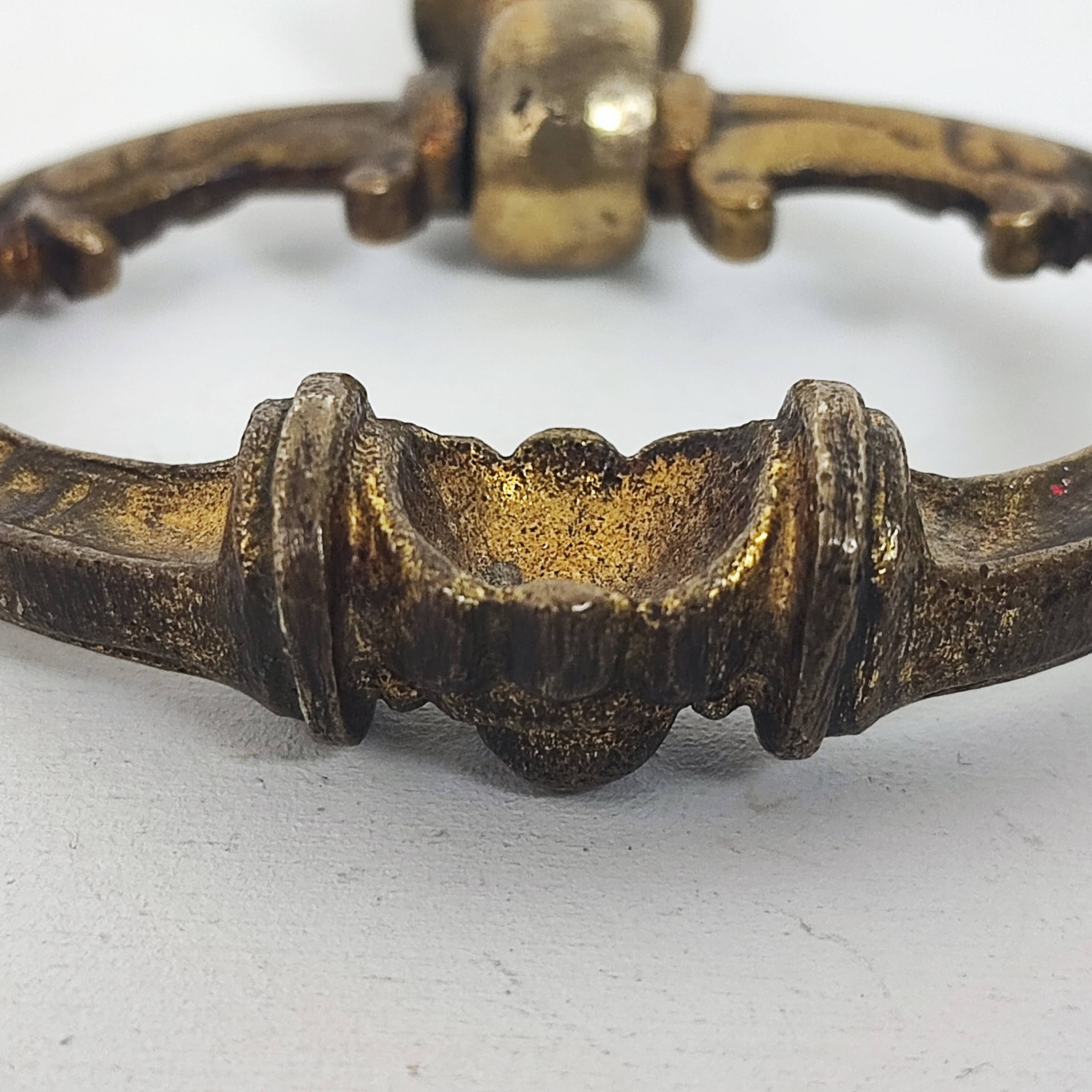 Poignées de meuble en bronze