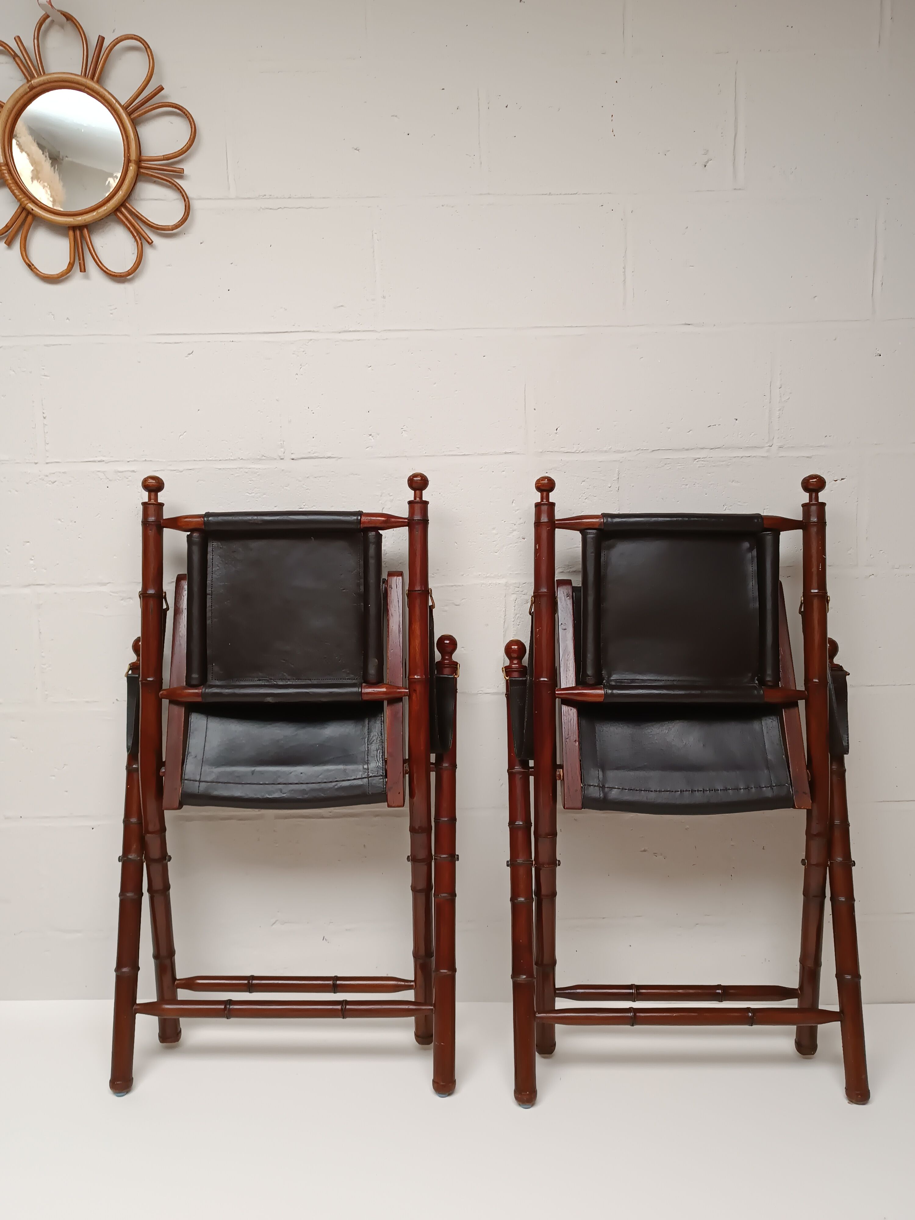 Pair of vintage "safari" folding armchairs in mahogany and leather