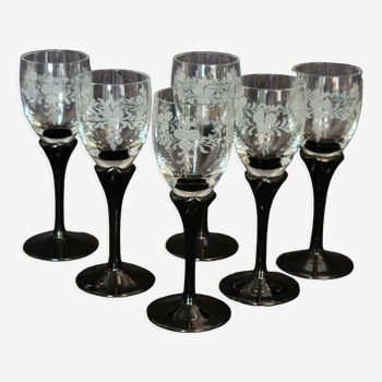 Set of 6 two-tone liqueur glasses with engraved glass foot