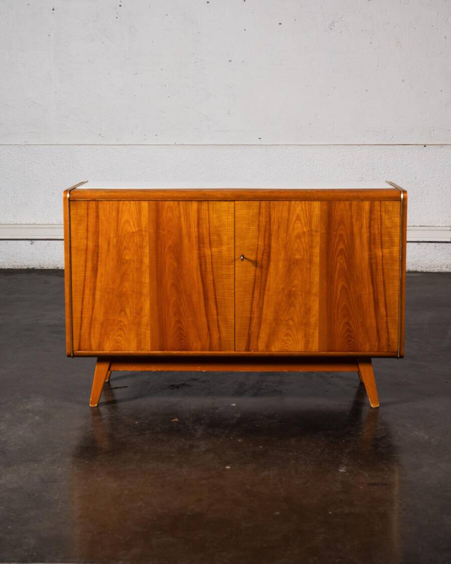 Buffet landsman white glass top