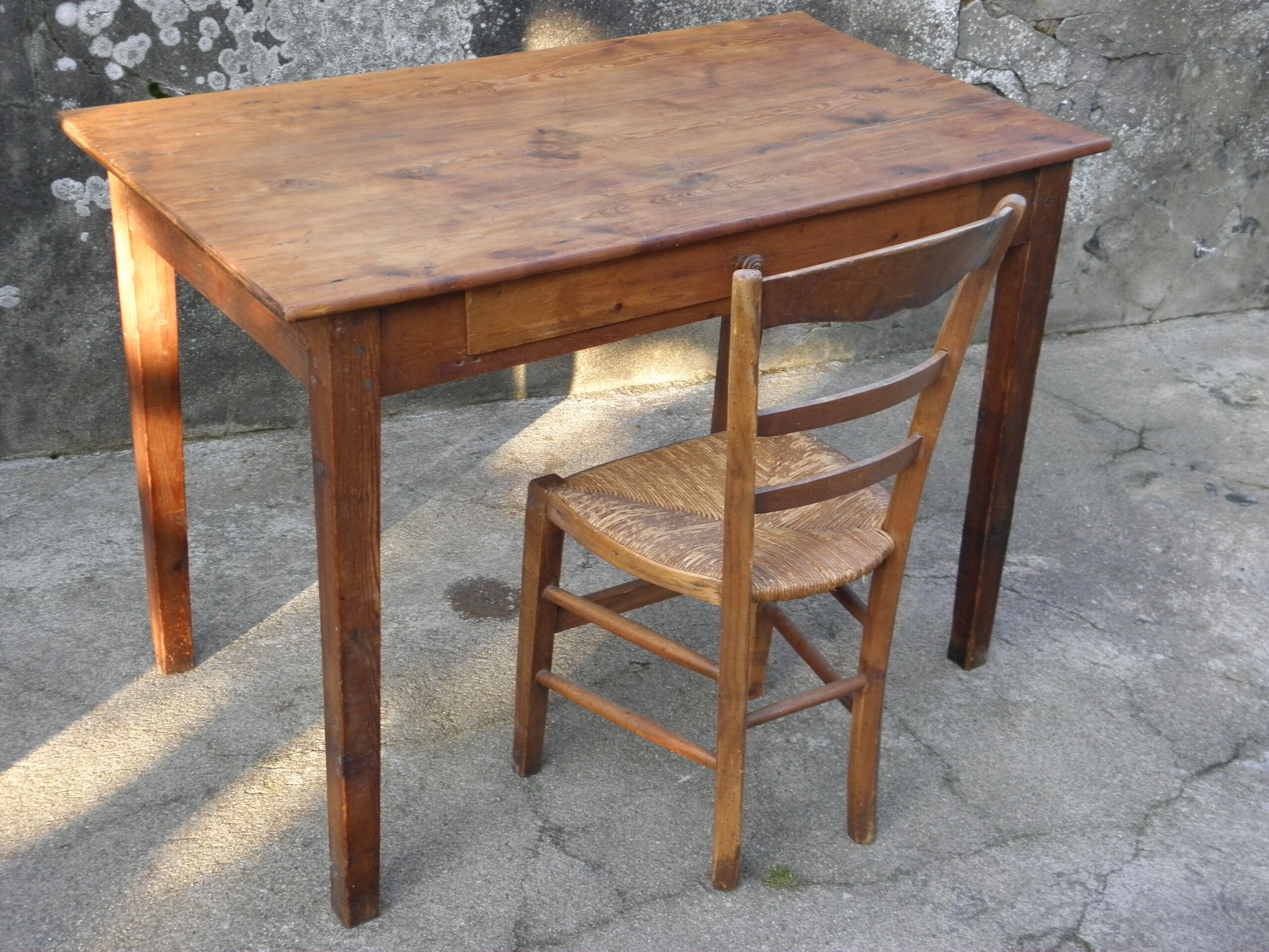 Farm table 110 x 61 cm