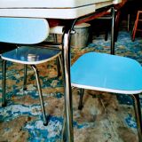 Set table and chairs in blue formica