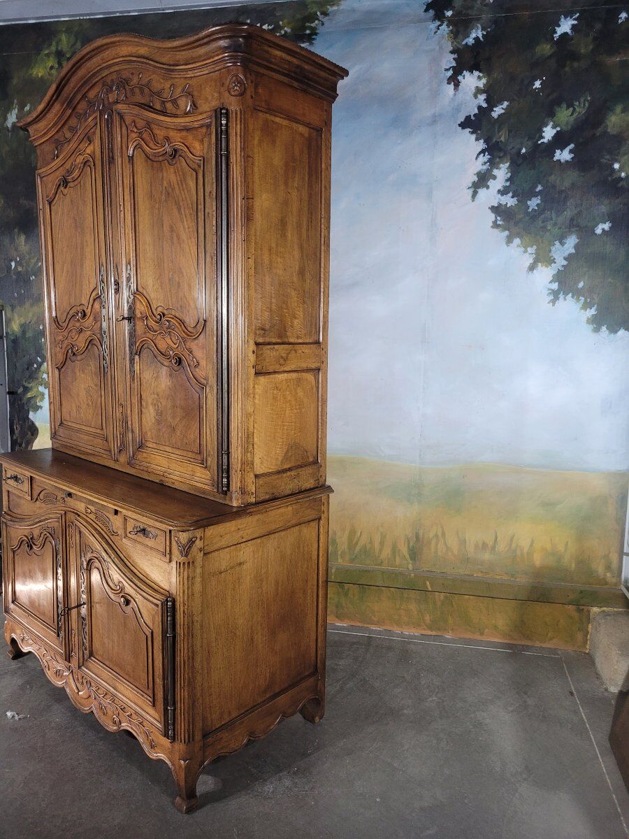 Louis XV two-body buffet with a gendarme hat