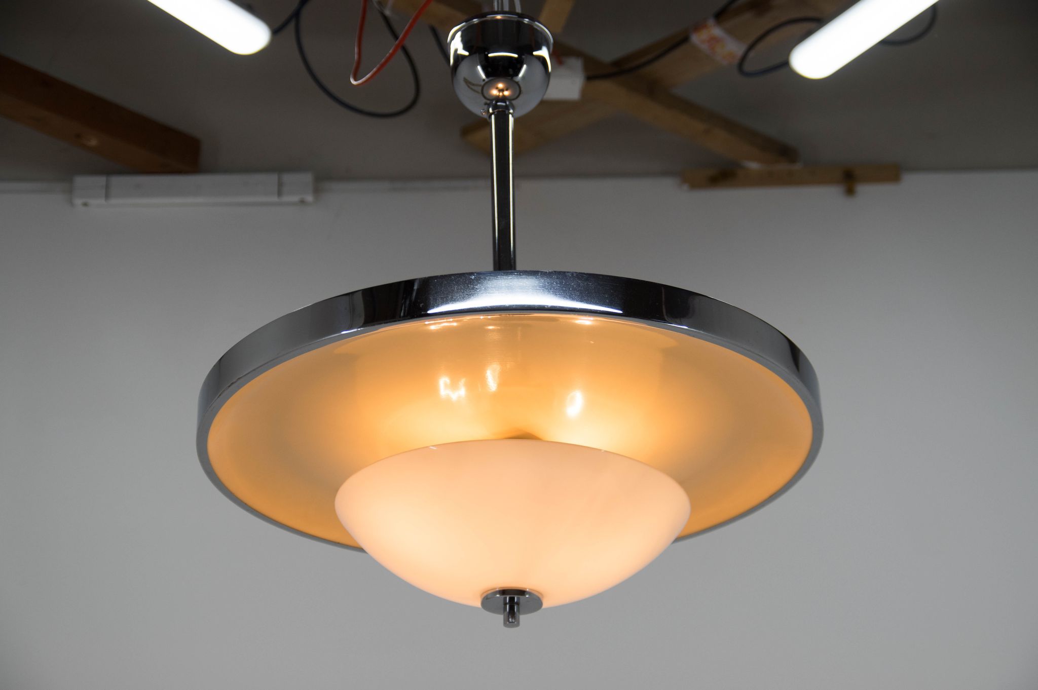 Bauhaus chandelier in perfect condition, 1930s
