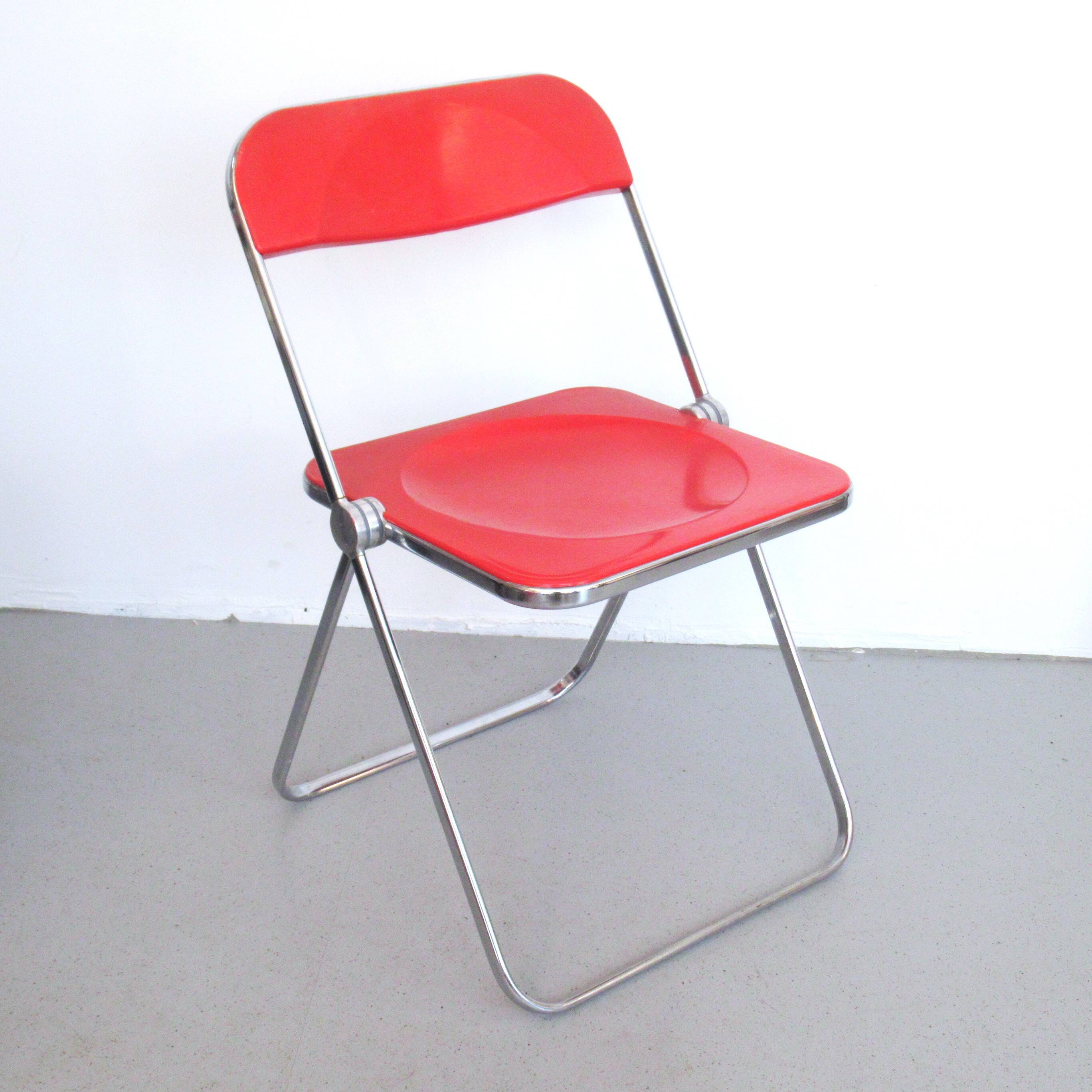 Chaise Plia rouge Giancarlo Piretti Anonima Castelli