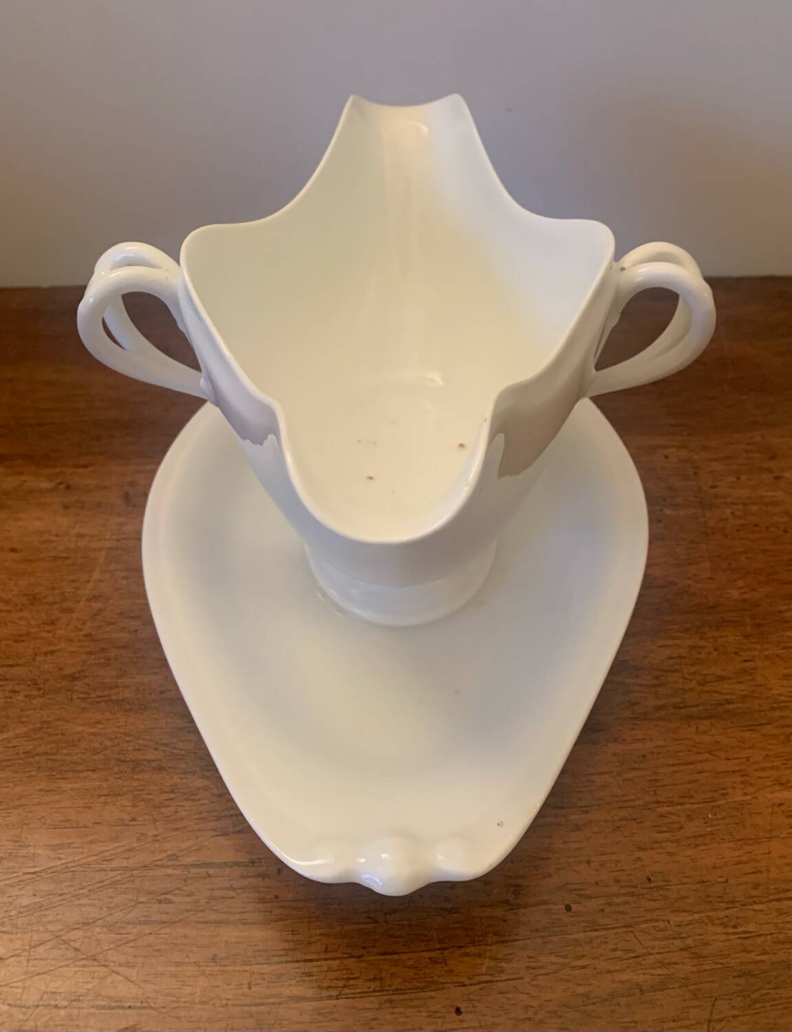 Large gravy boat