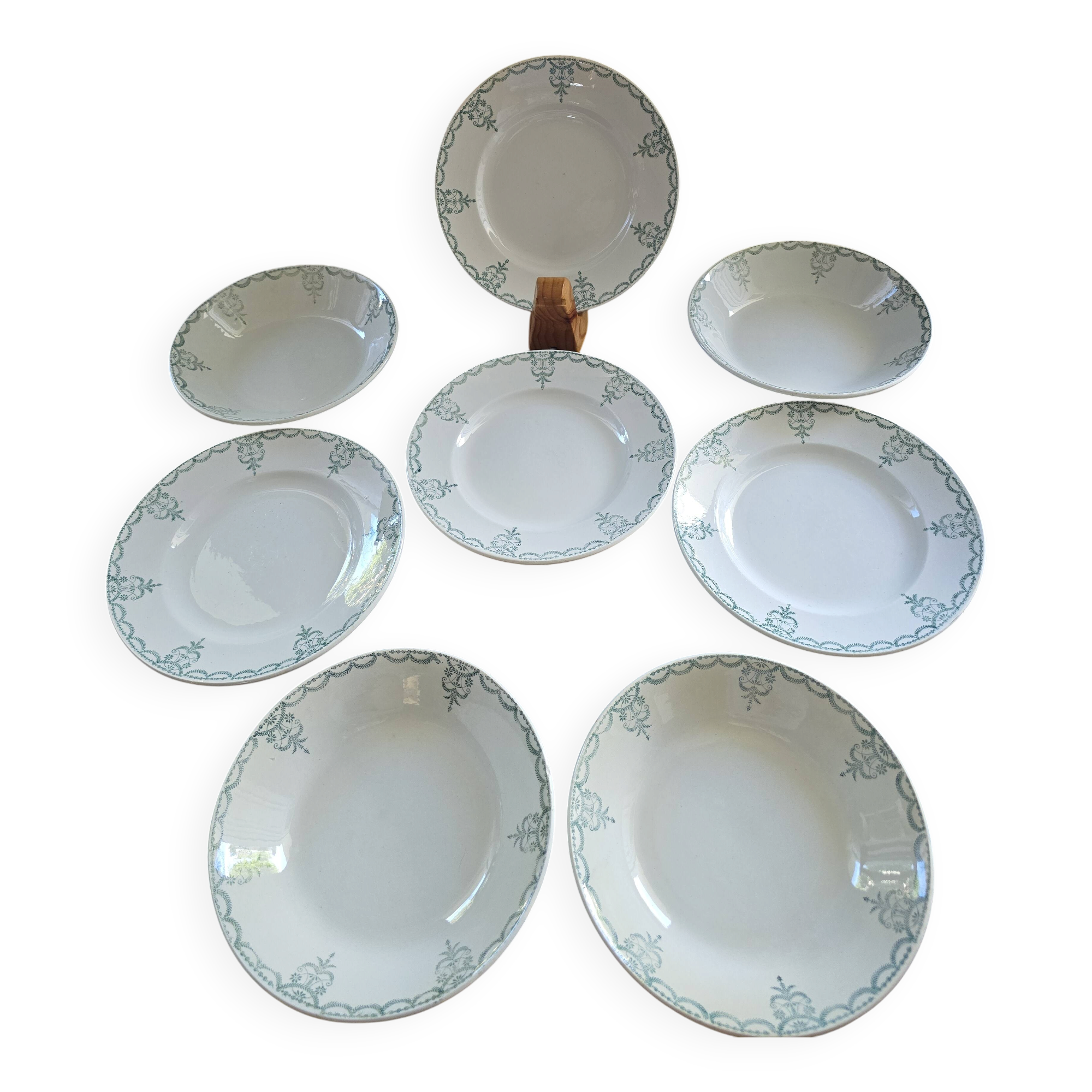 Lot 8 assiettes Moulin des Loups frise verte