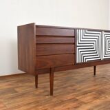 Enfilade Op-Art Mid-Century en Noyer Peint à la Main de Bytomskie Fabryki Mebli, 1960s.